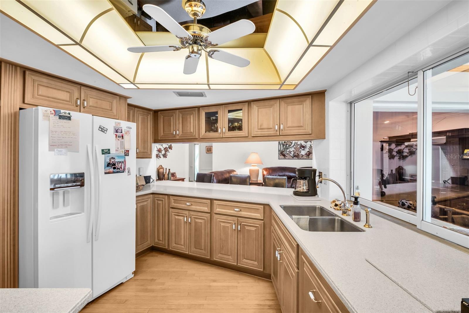 2041 CAROLINA AVE NE, ST PETERSBURG, FL, 33703