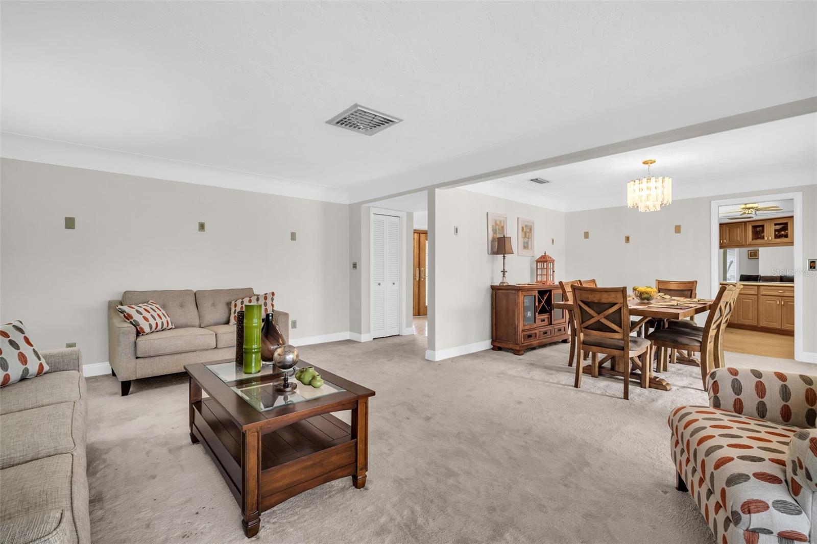 2041 CAROLINA AVE NE, ST PETERSBURG, FL, 33703