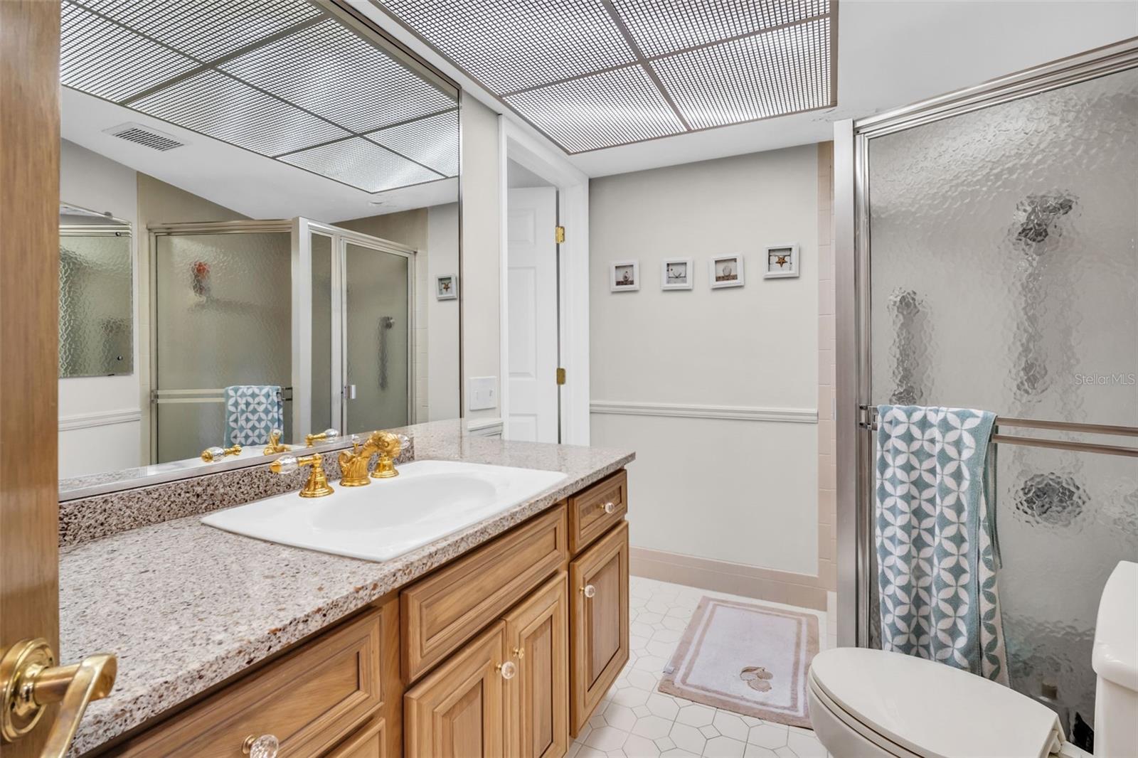 2041 CAROLINA AVE NE, ST PETERSBURG, FL, 33703