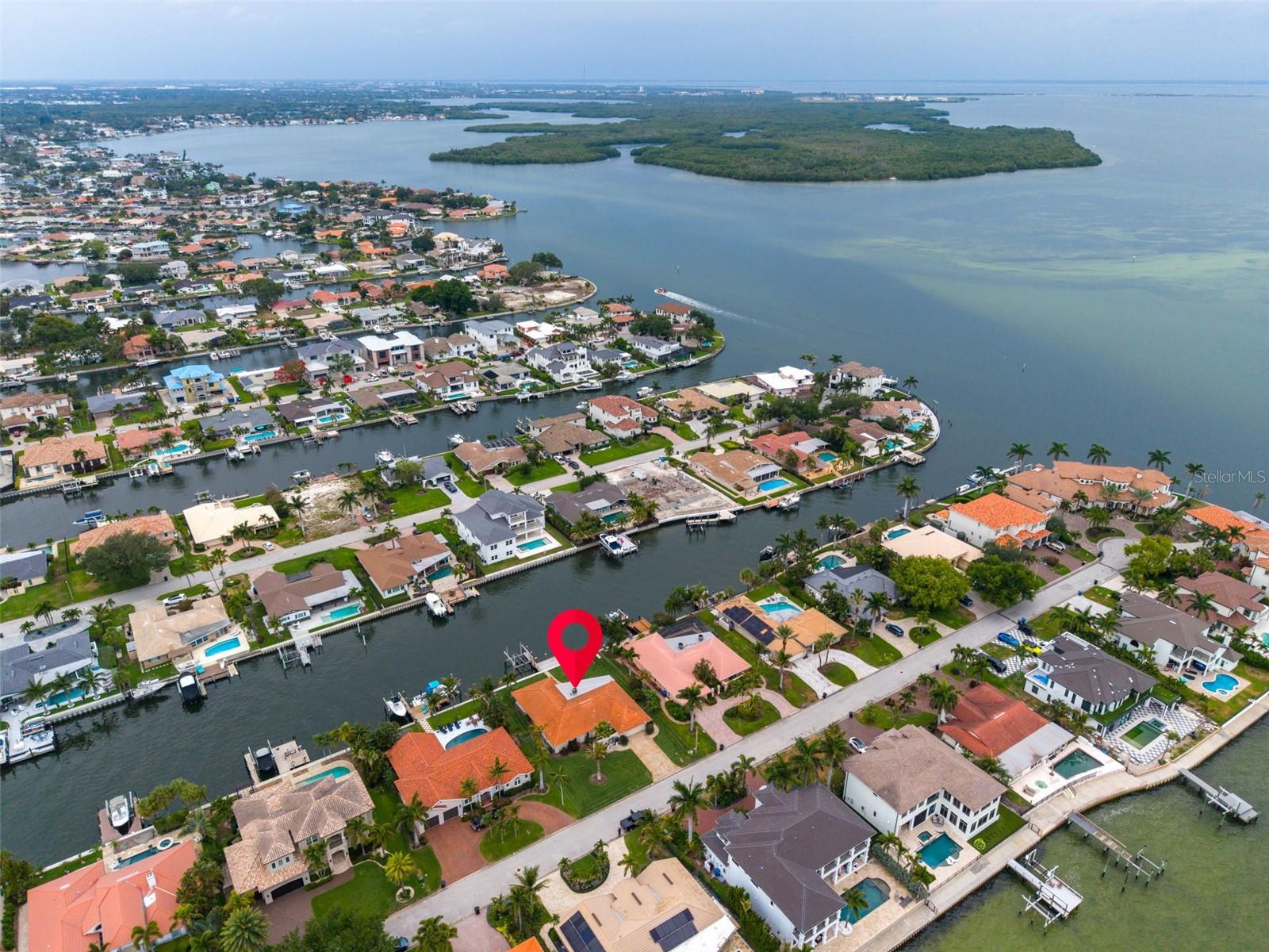 2041 CAROLINA AVE NE, ST PETERSBURG, FL, 33703