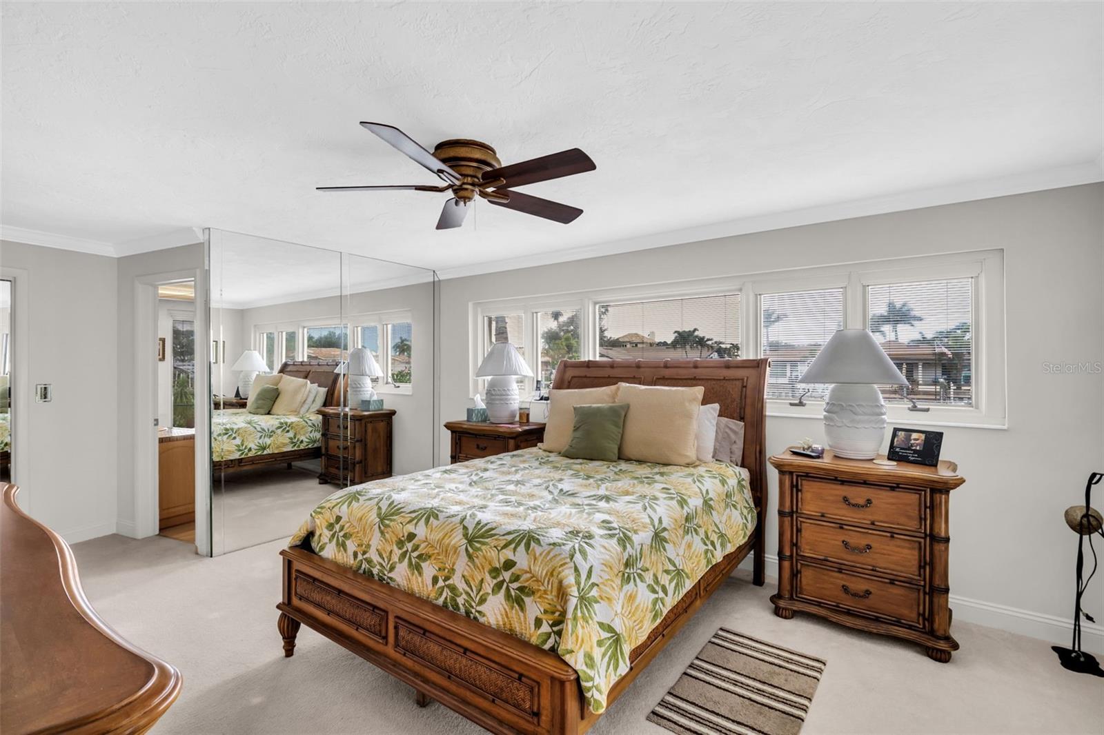 2041 CAROLINA AVE NE, ST PETERSBURG, FL, 33703