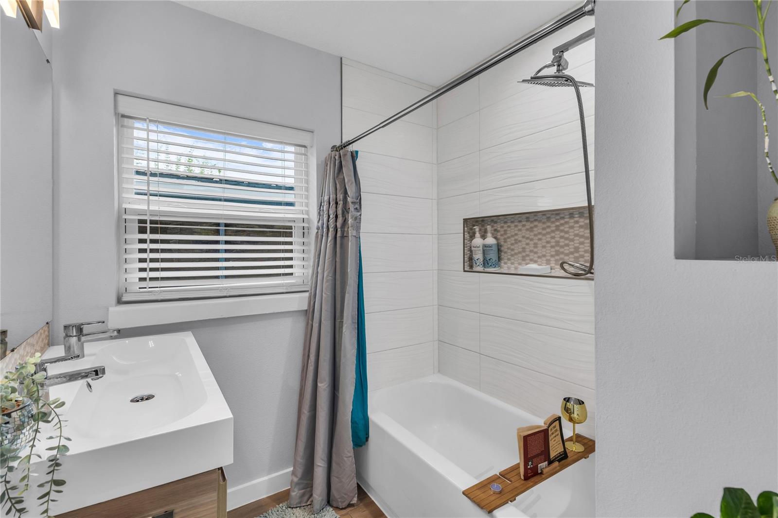 218 E HARDING ST, ORLANDO, FL, 32806