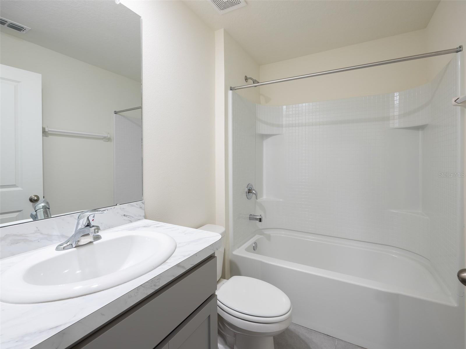 3820 MANNERED GOLD AVE, BRADENTON, FL, 34208