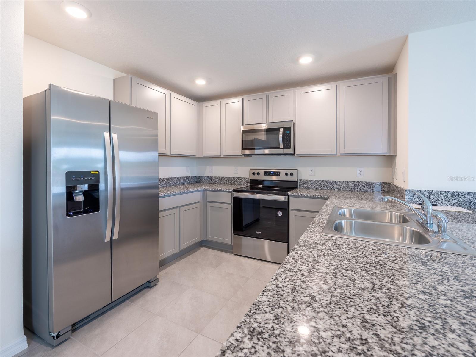 3820 MANNERED GOLD AVE, BRADENTON, FL, 34208