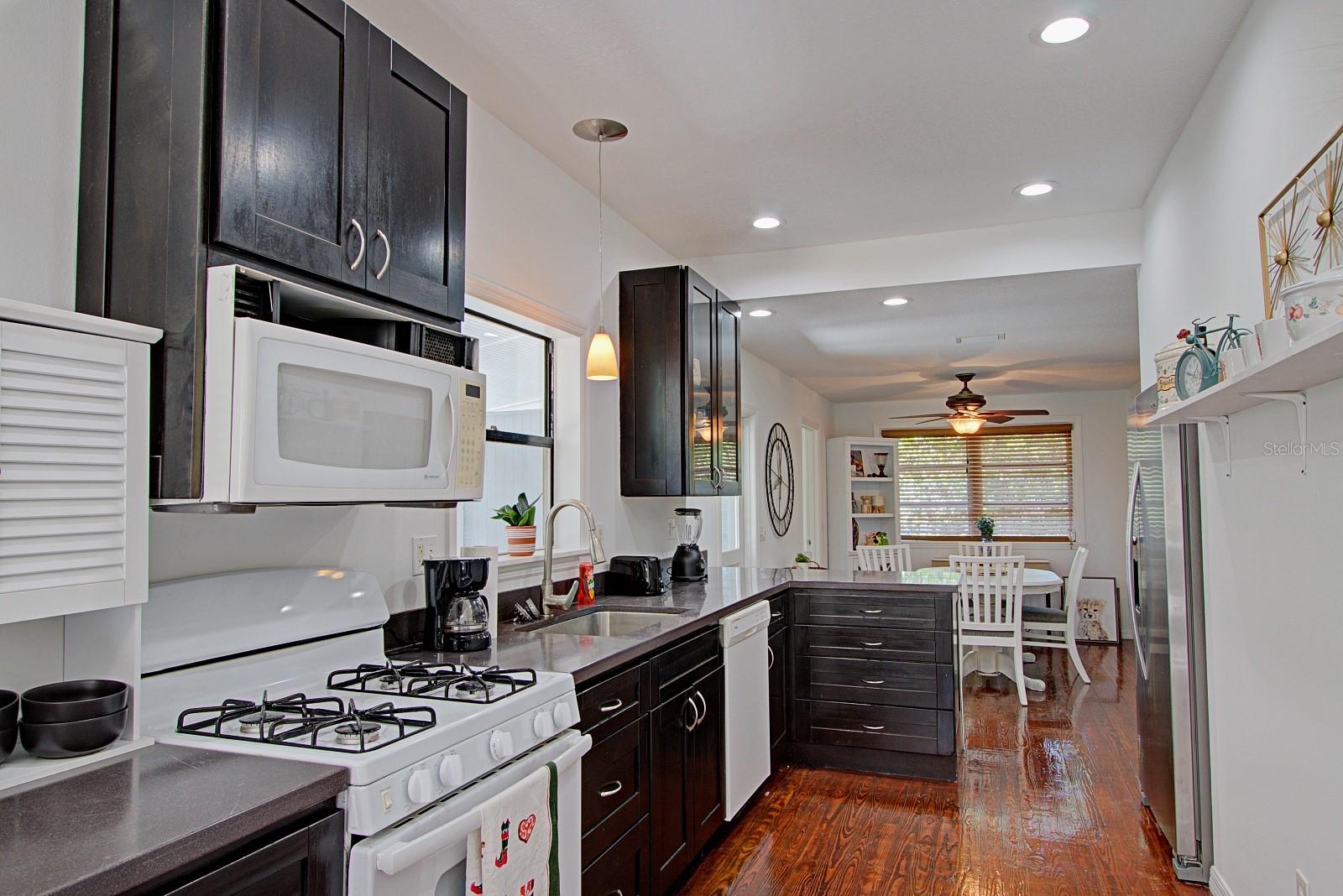 360 W CENTRAL AVE, ORANGE CITY, FL, 32763