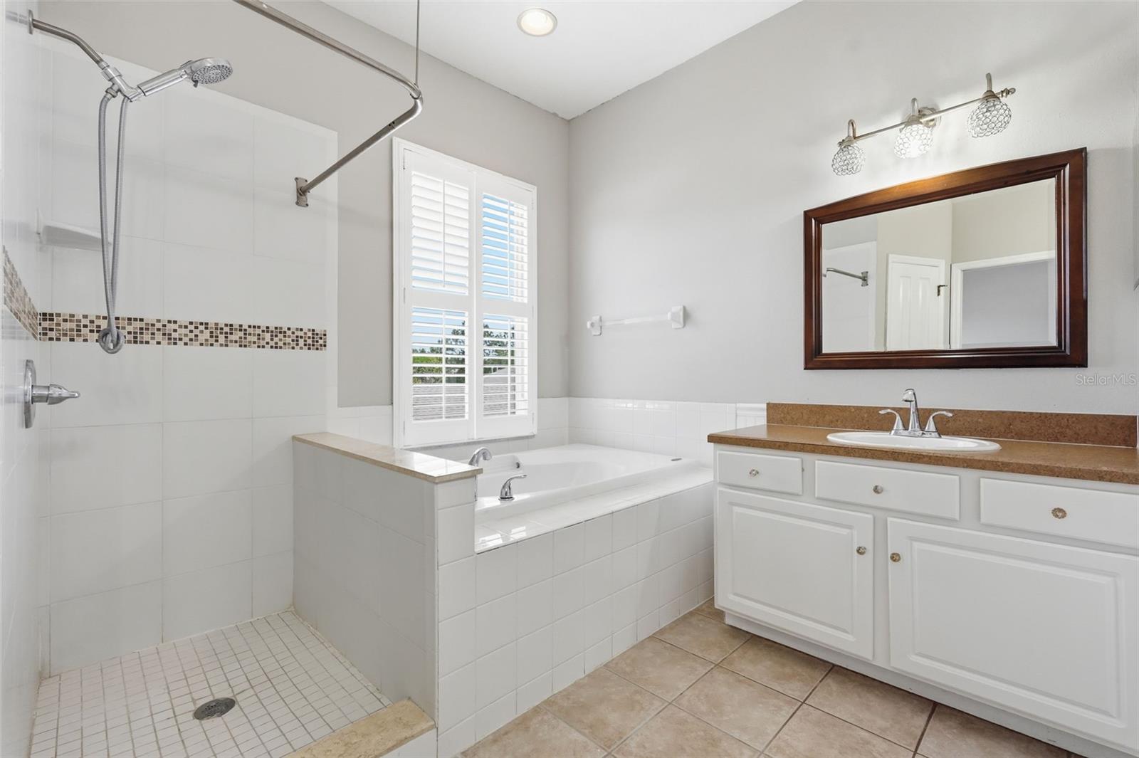 10111 HAYFIELD WAY, TAMPA, FL, 33626