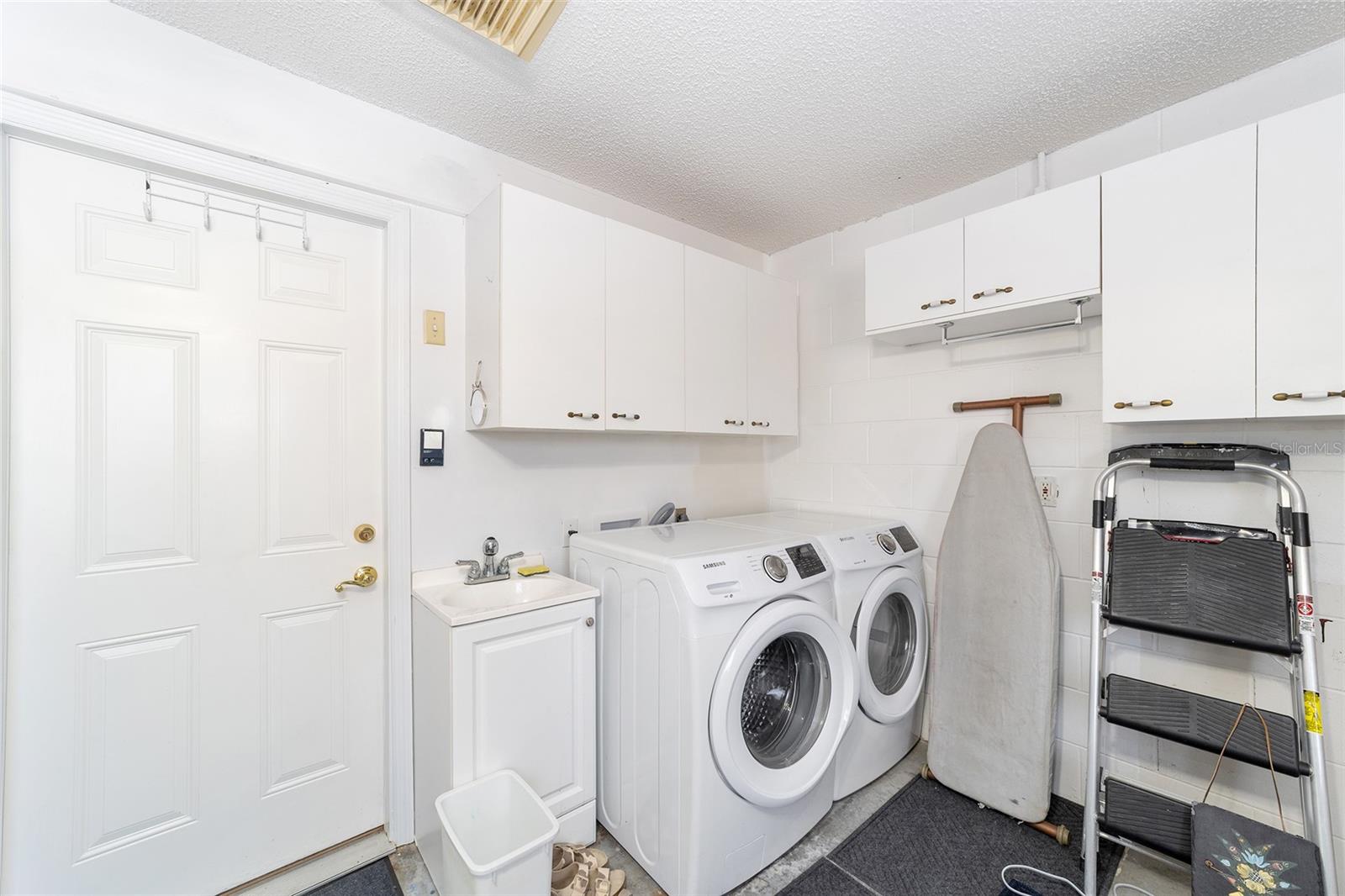 1132 BERNARDO BLVD, THE VILLAGES, FL, 32159