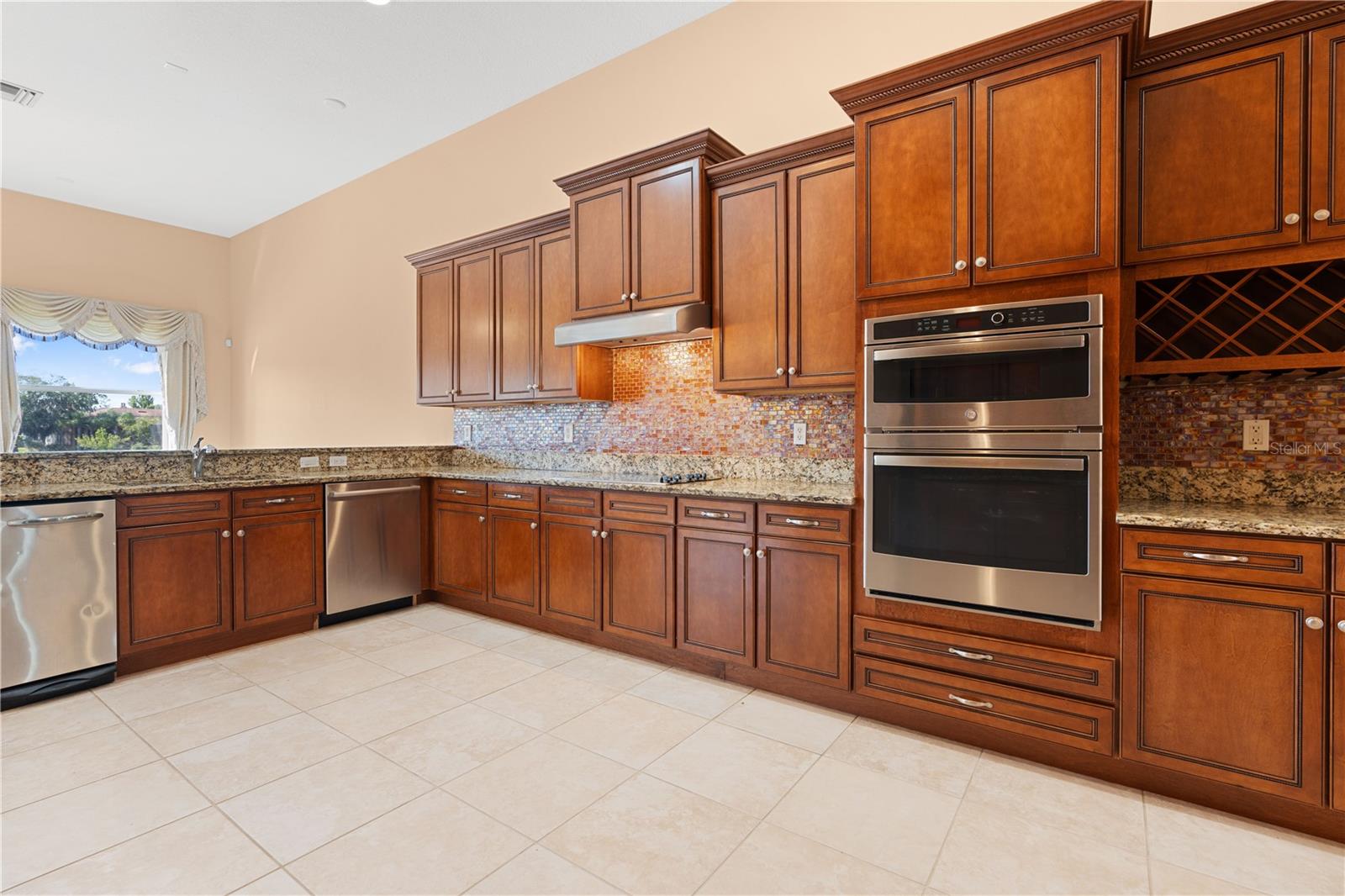 10603 CAYMAN ISLE CT, TAMPA, FL, 33647