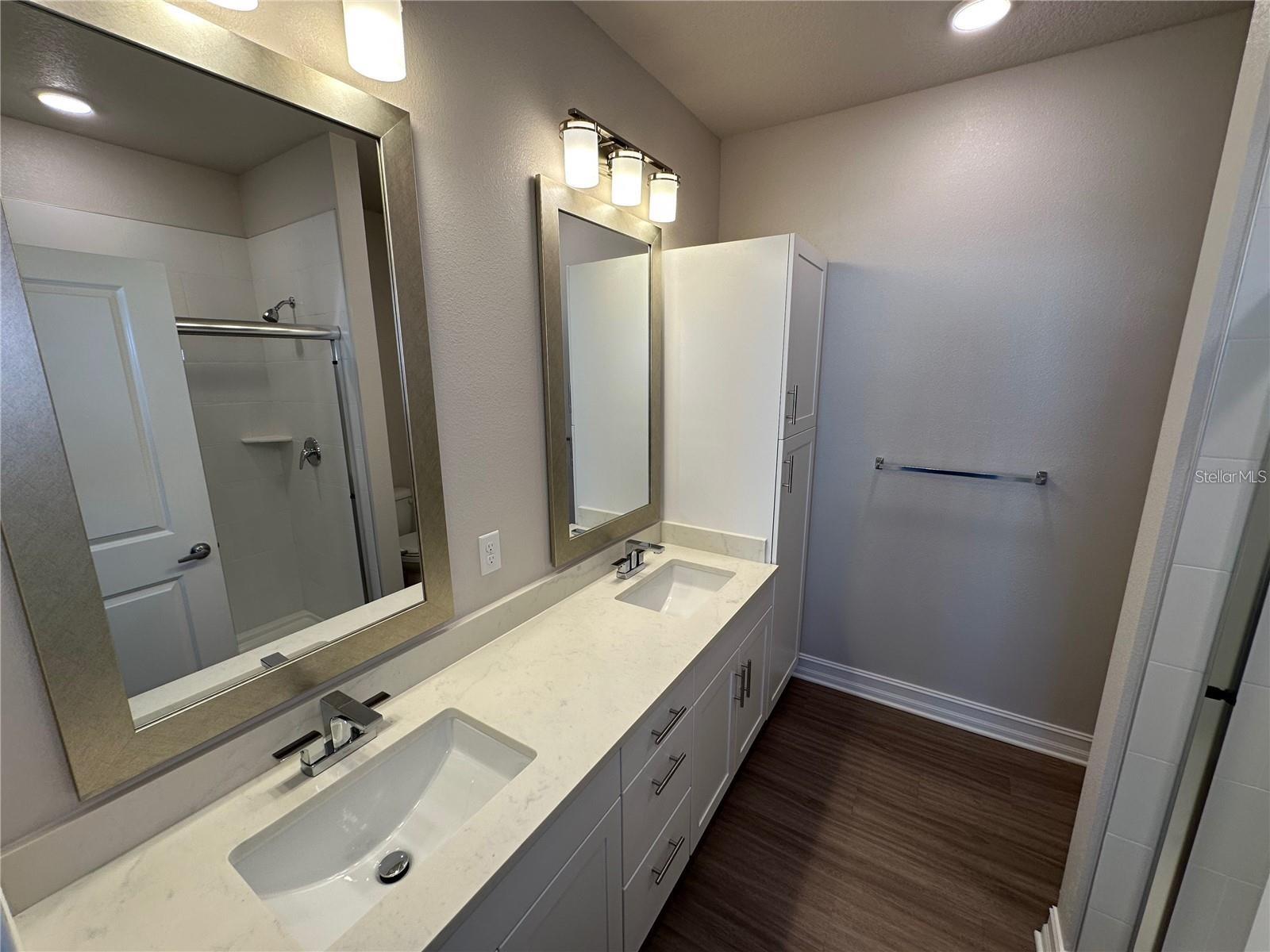 1019 E CAROLINE ST, TAVARES, FL, 32778