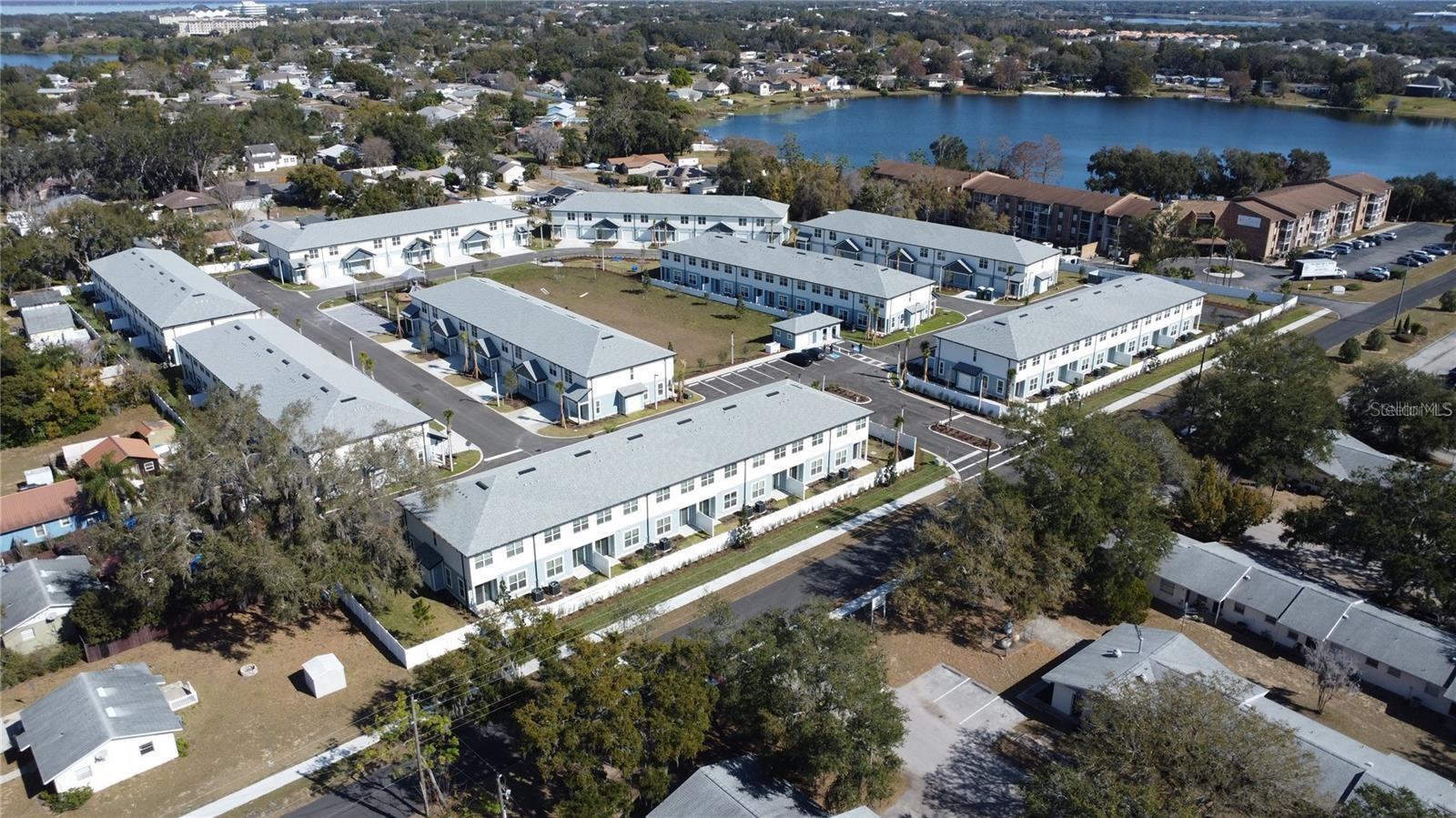 1019 E CAROLINE ST, TAVARES, FL, 32778