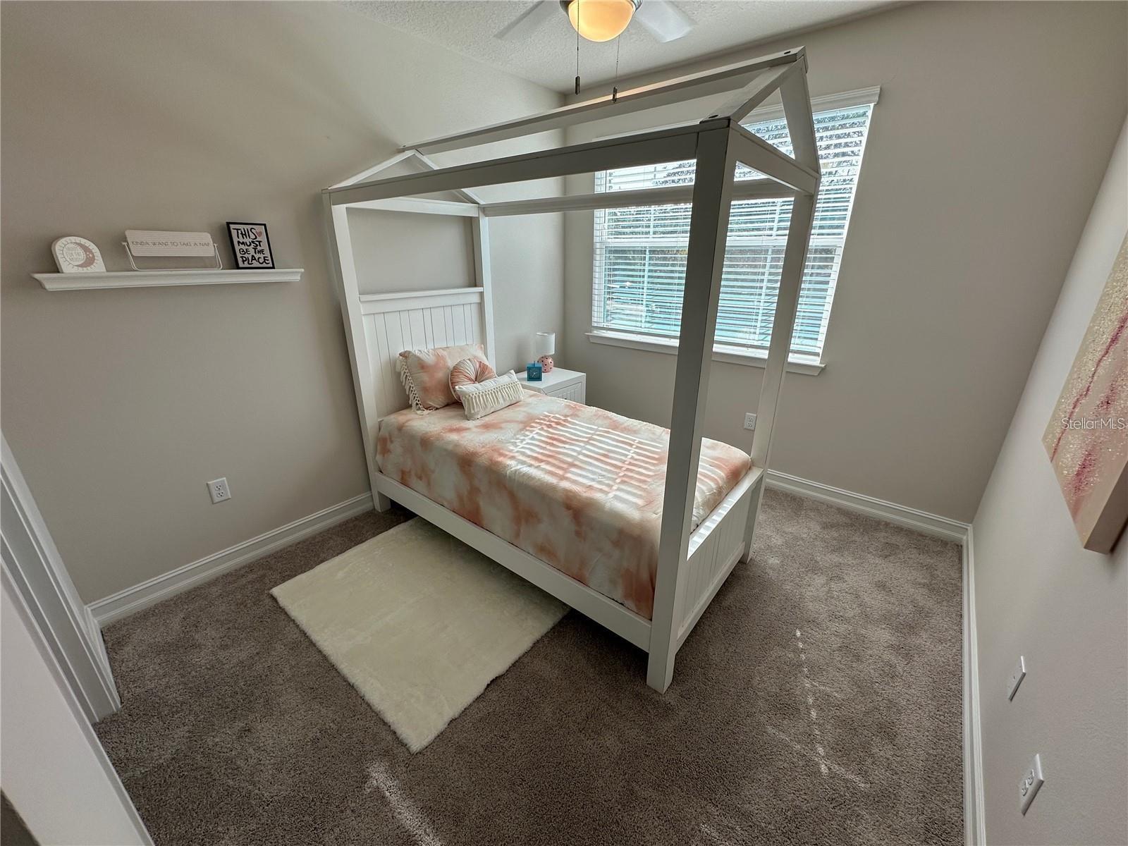1019 E CAROLINE ST, TAVARES, FL, 32778