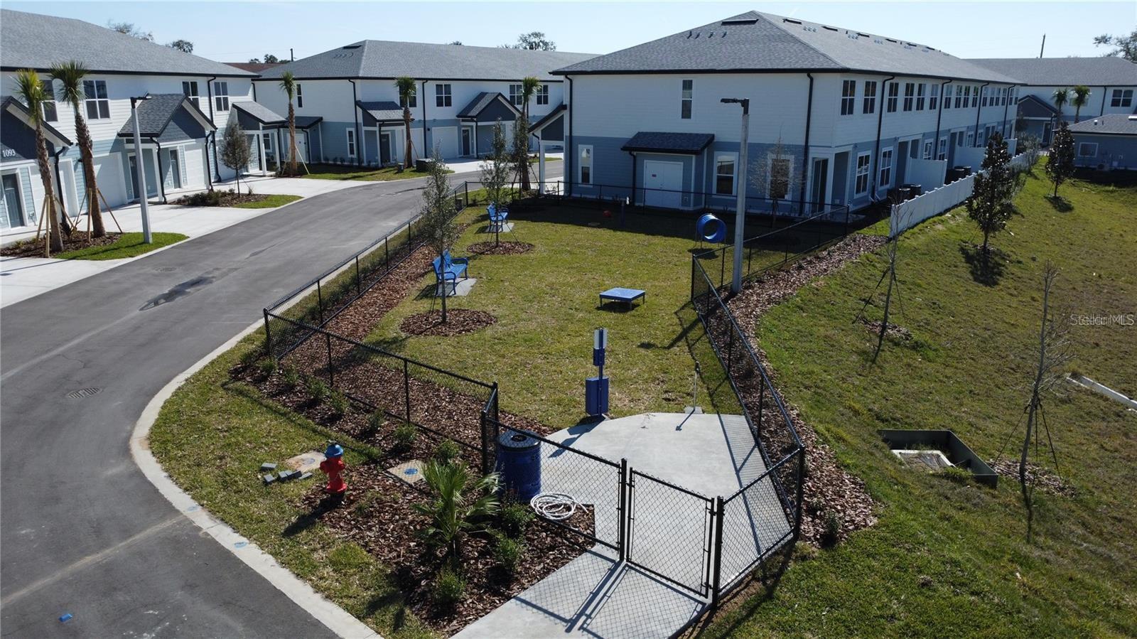 1019 E CAROLINE ST, TAVARES, FL, 32778