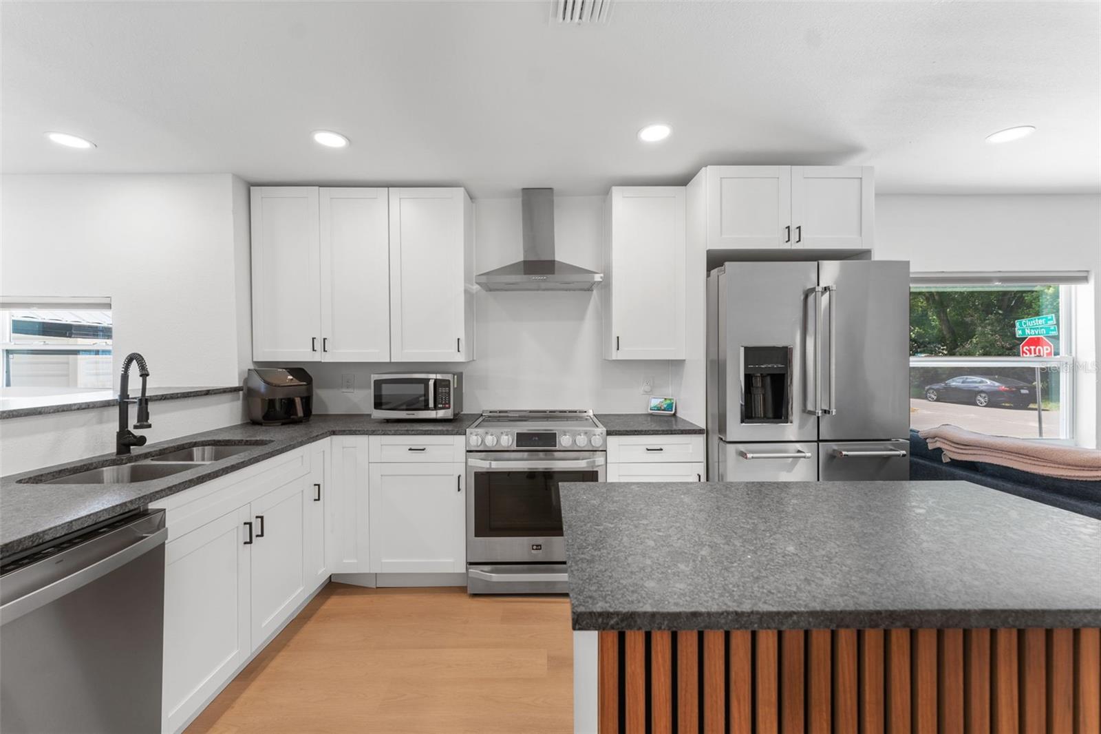 501 E CLUSTER AVE, TAMPA, FL, 33604