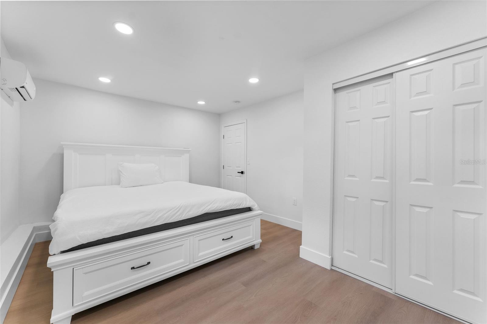 501 E CLUSTER AVE, TAMPA, FL, 33604