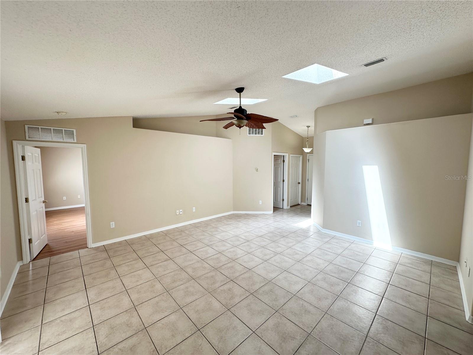 36 PORT ROYAL DR, PALM COAST, FL, 32164