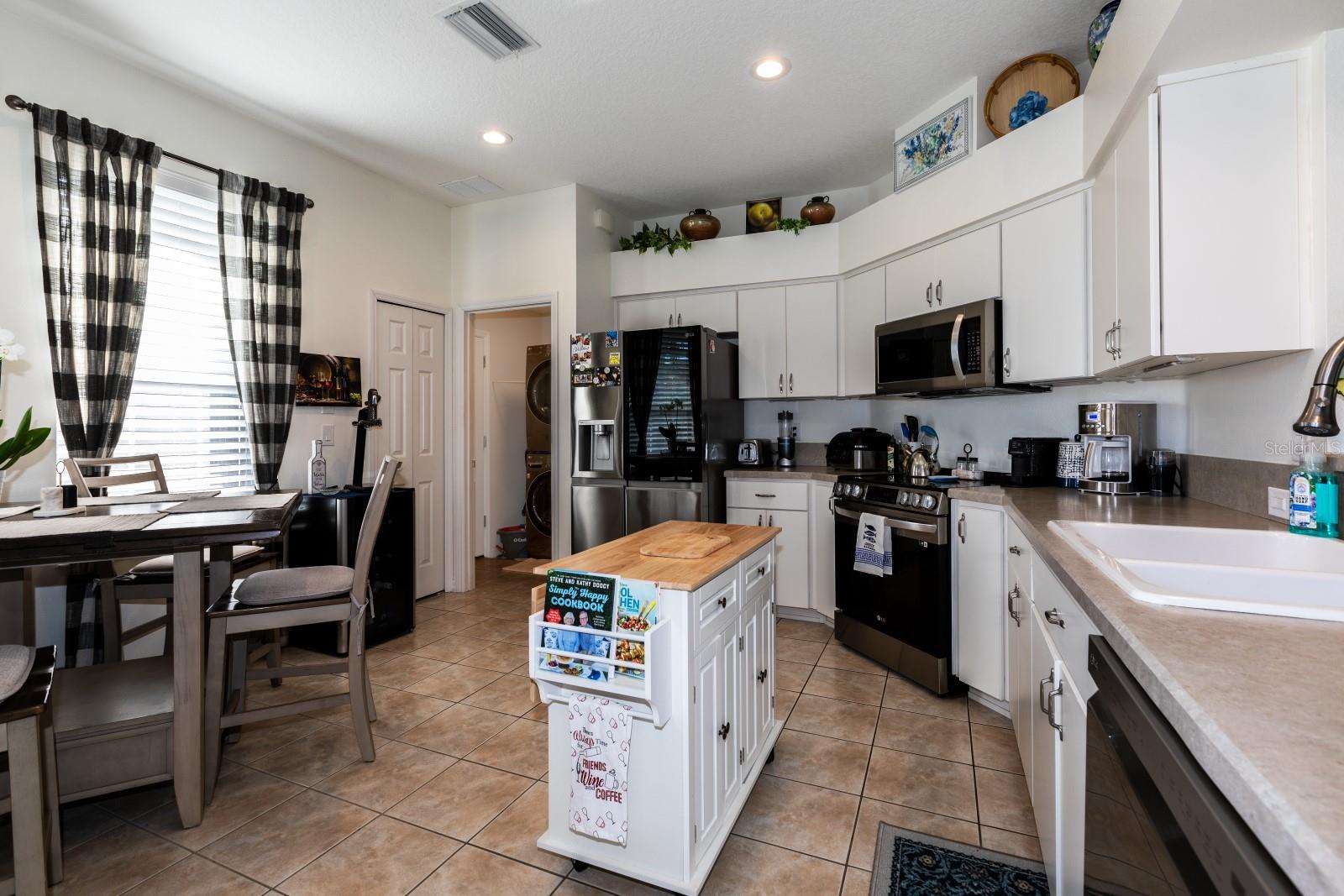 27601 STONEY BROOK DR, LEESBURG, FL, 34748