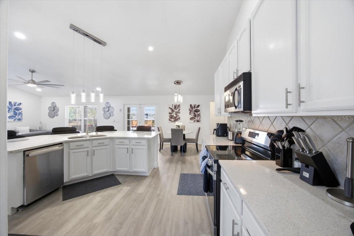 437 GRAND RESERVE DR, DAVENPORT, FL, 33837