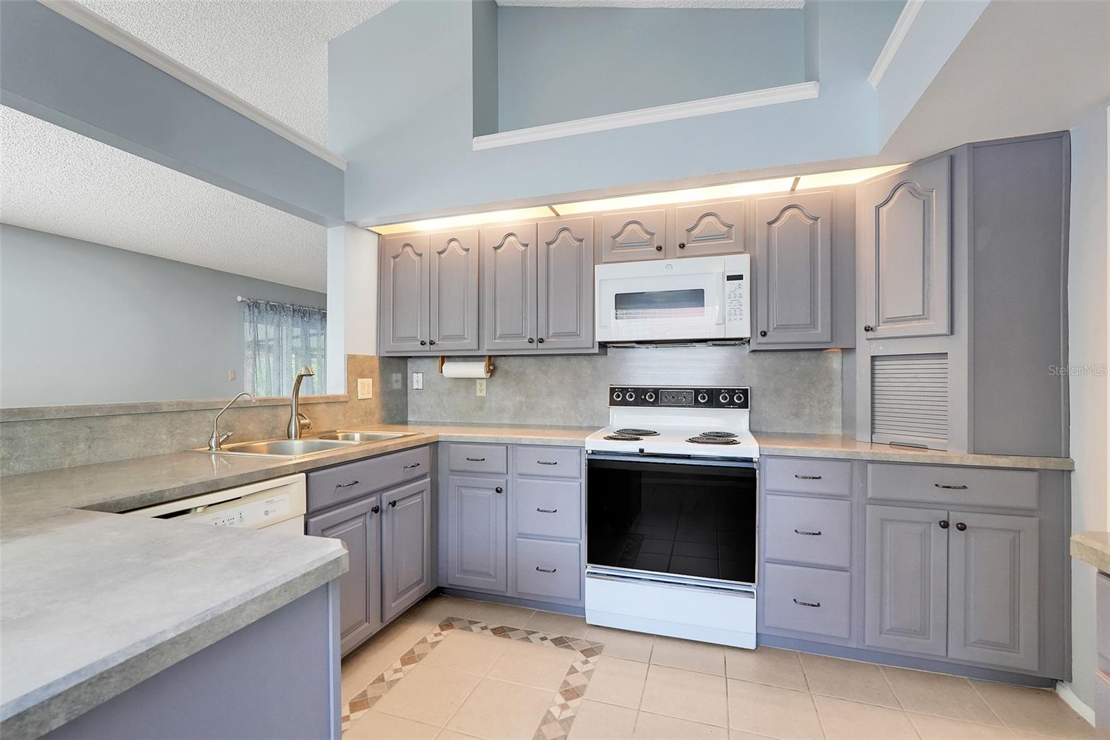 5933 GROVELINE DR, ORLANDO, FL, 32810