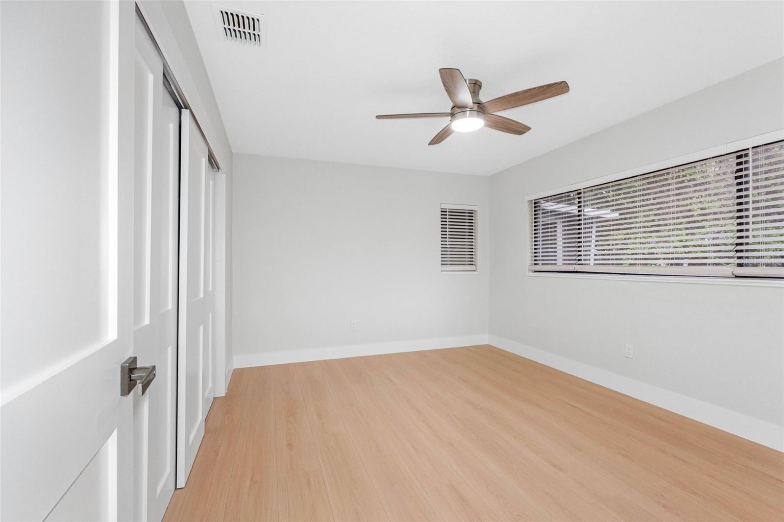 1005 APACHE TRL, CLEARWATER, FL, 33755