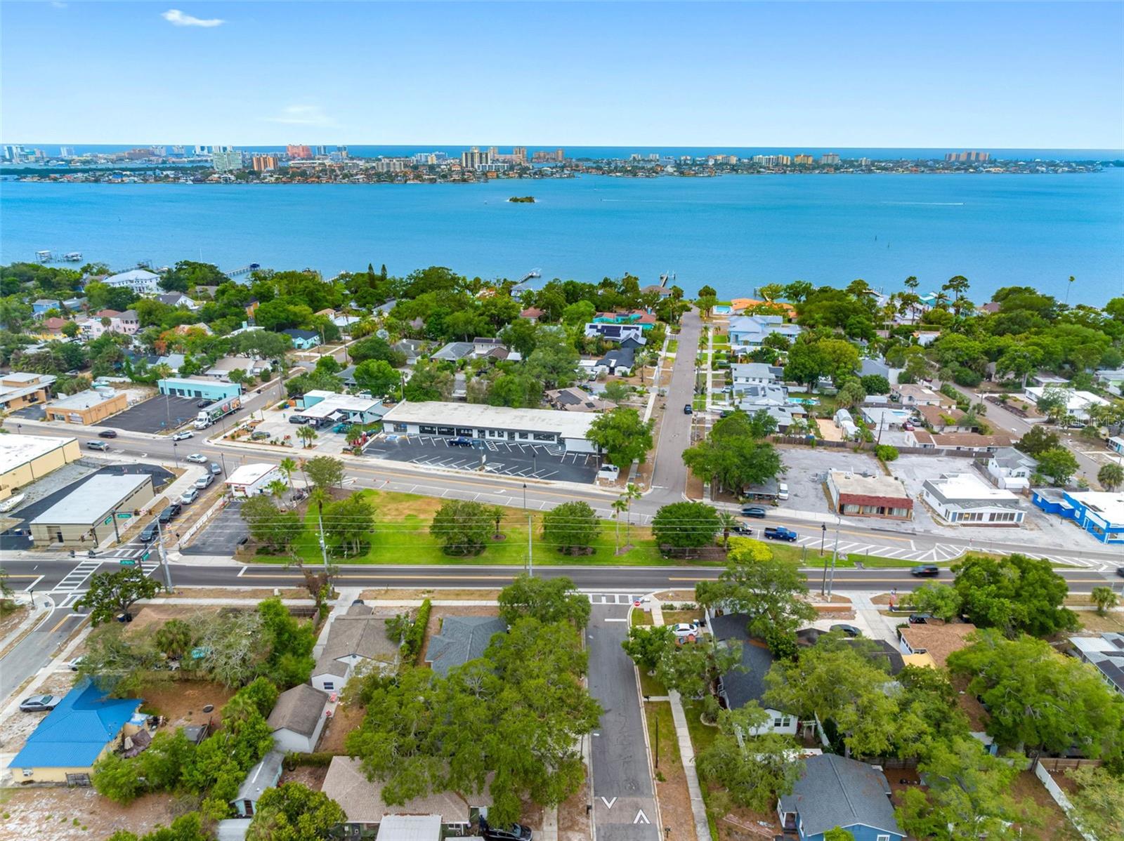 1005 APACHE TRL, CLEARWATER, FL, 33755