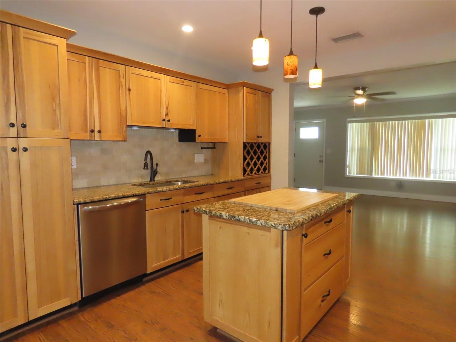 2277 S LAGOON CIR, CLEARWATER, FL, 33765