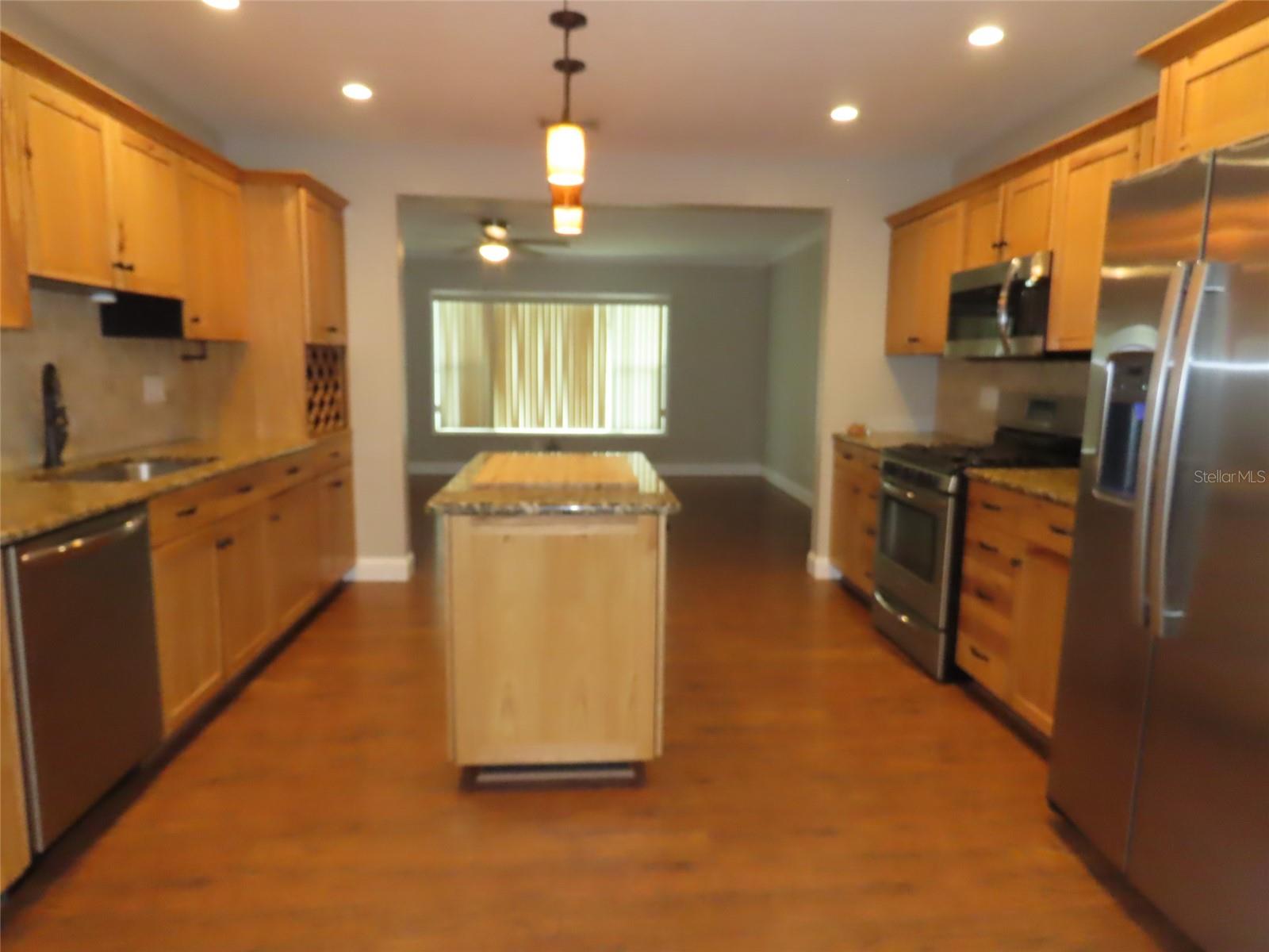 2277 S LAGOON CIR, CLEARWATER, FL, 33765