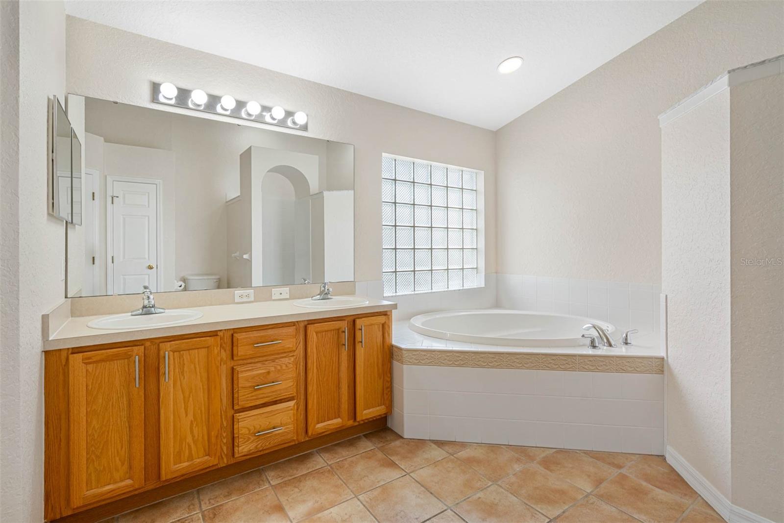 3063 WESTMORELAND DR, LAKELAND, FL, 33810