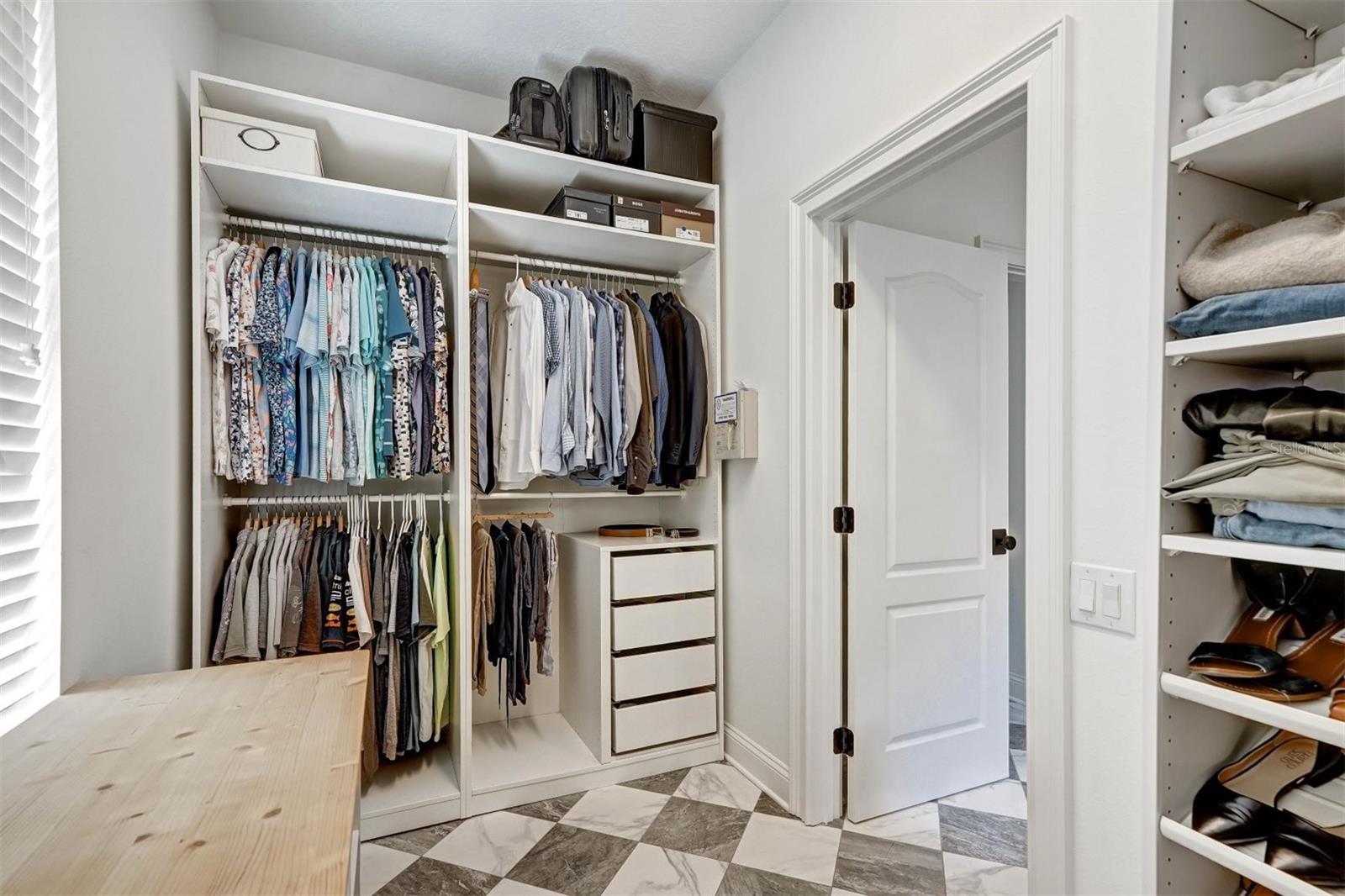 6011 WILLIAMSBURG WAY, TAMPA, FL, 33625
