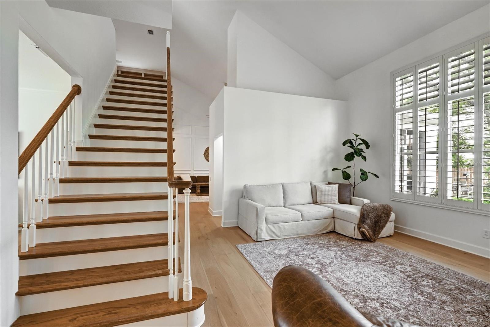 6011 WILLIAMSBURG WAY, TAMPA, FL, 33625