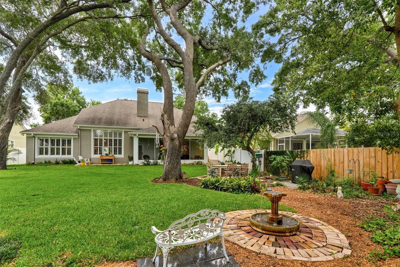 6011 WILLIAMSBURG WAY, TAMPA, FL, 33625