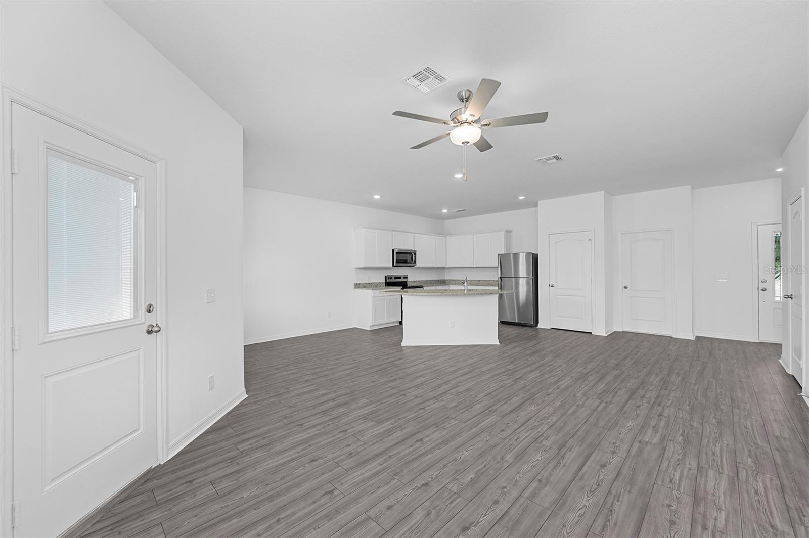 572 BAY LEAF DR, POINCIANA, FL, 34759
