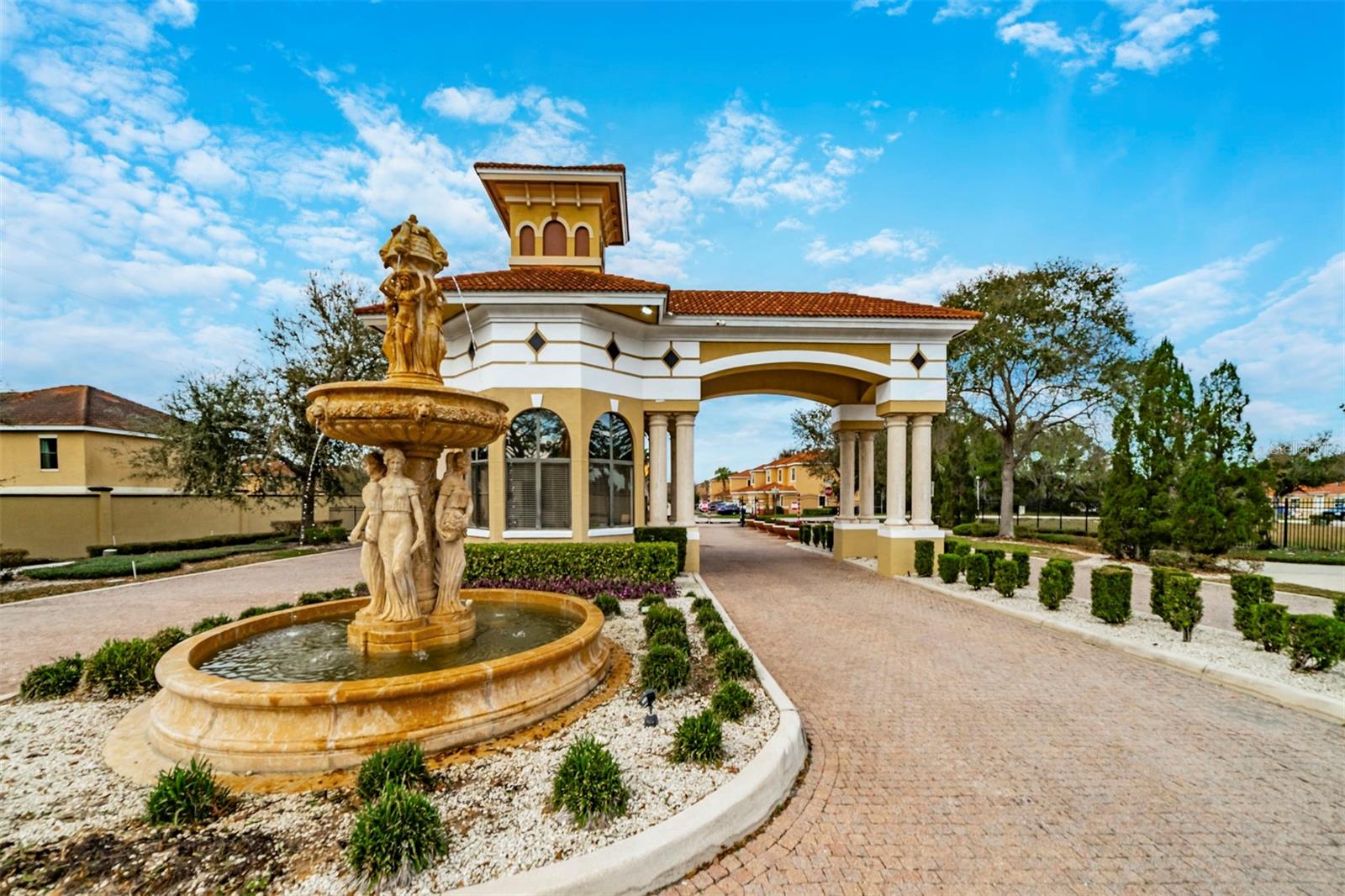572 BAY LEAF DR, POINCIANA, FL, 34759
