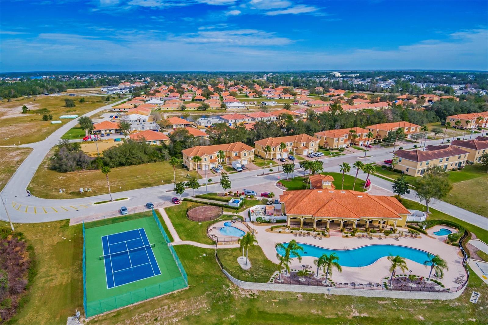 572 BAY LEAF DR, POINCIANA, FL, 34759