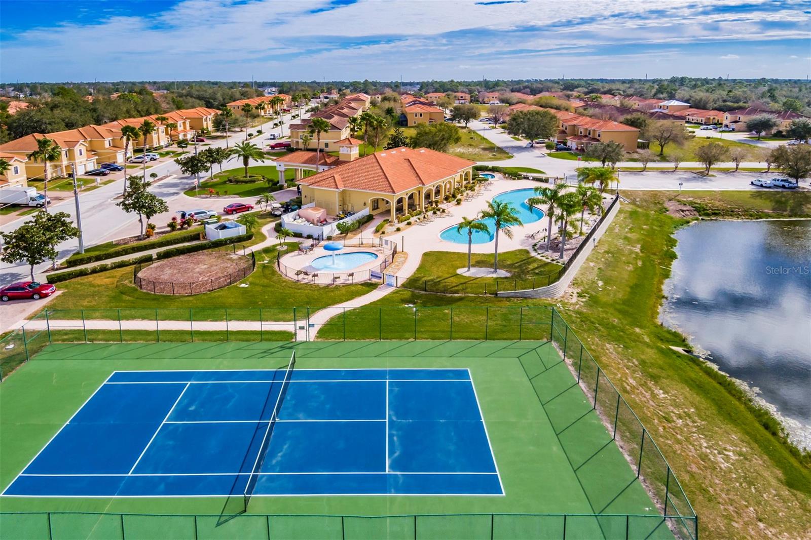 572 BAY LEAF DR, POINCIANA, FL, 34759
