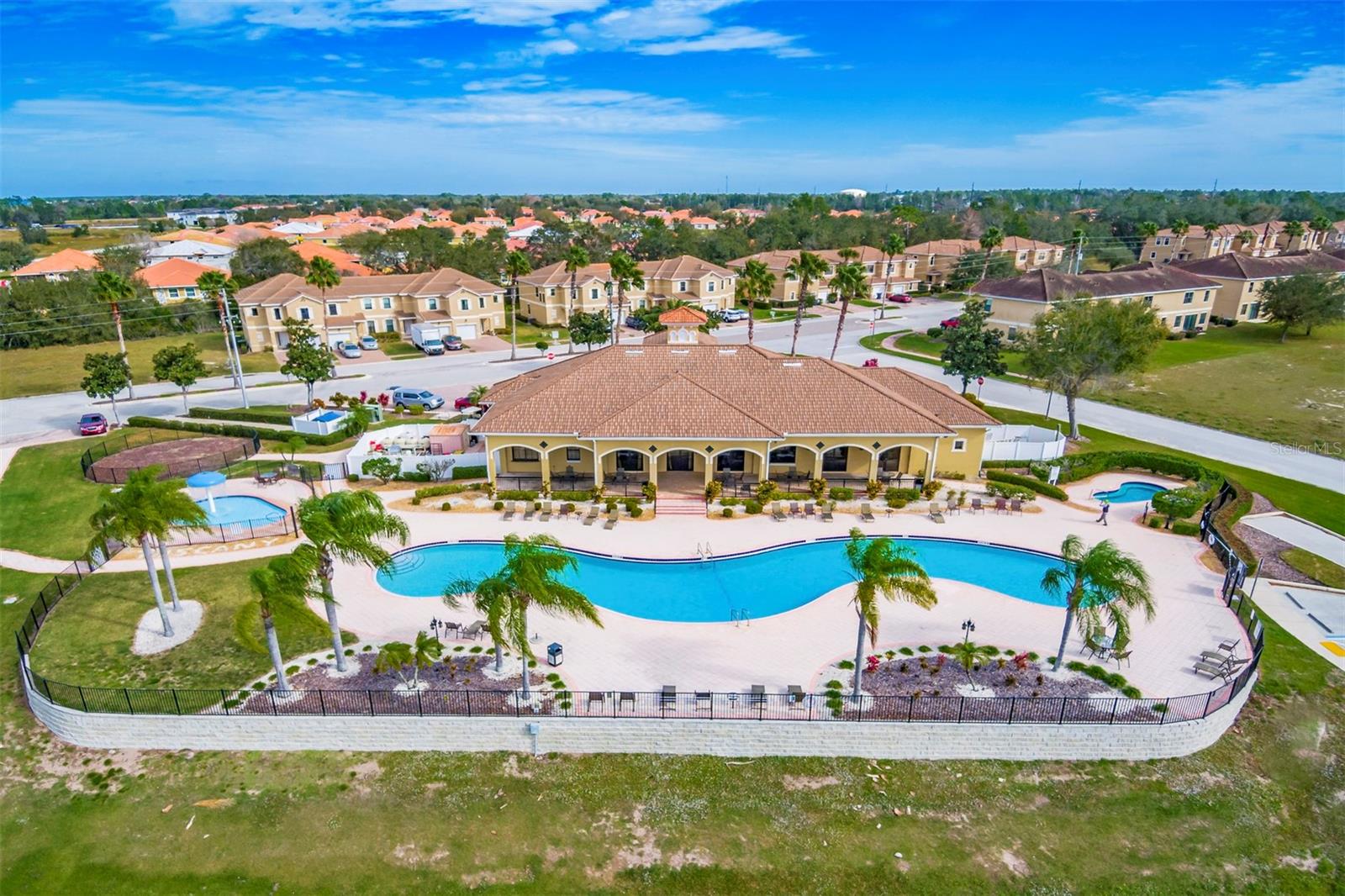 572 BAY LEAF DR, POINCIANA, FL, 34759