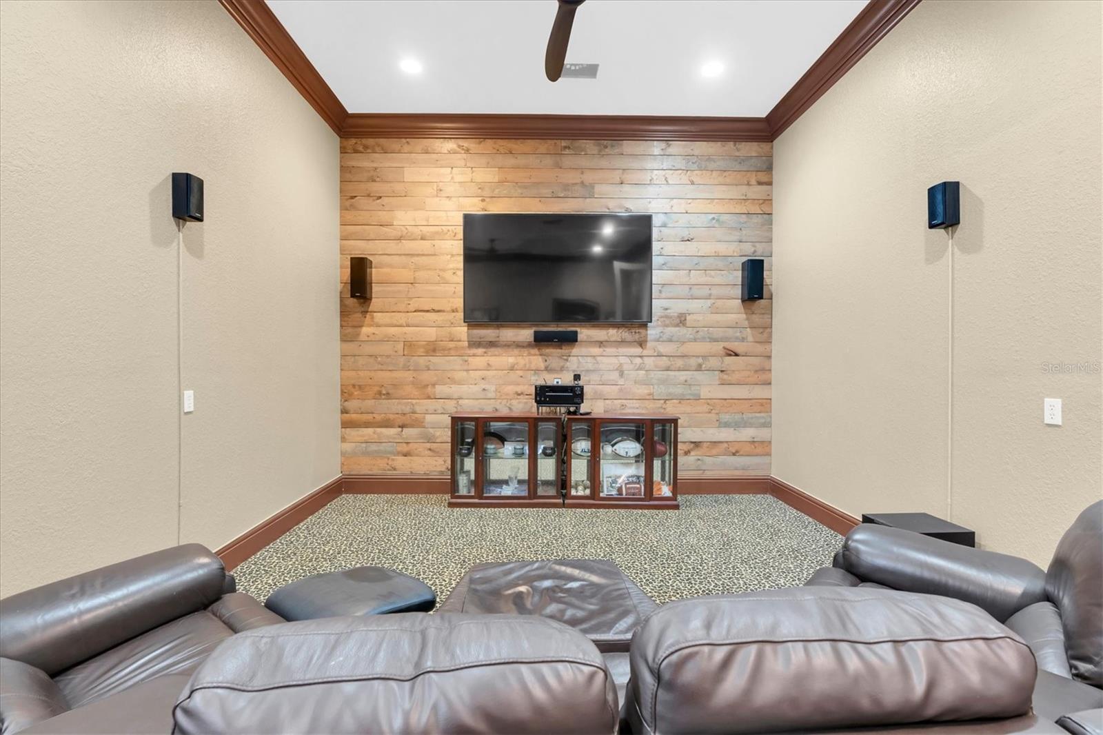 1067 ASHLAND AVE, TARPON SPRINGS, FL, 34689