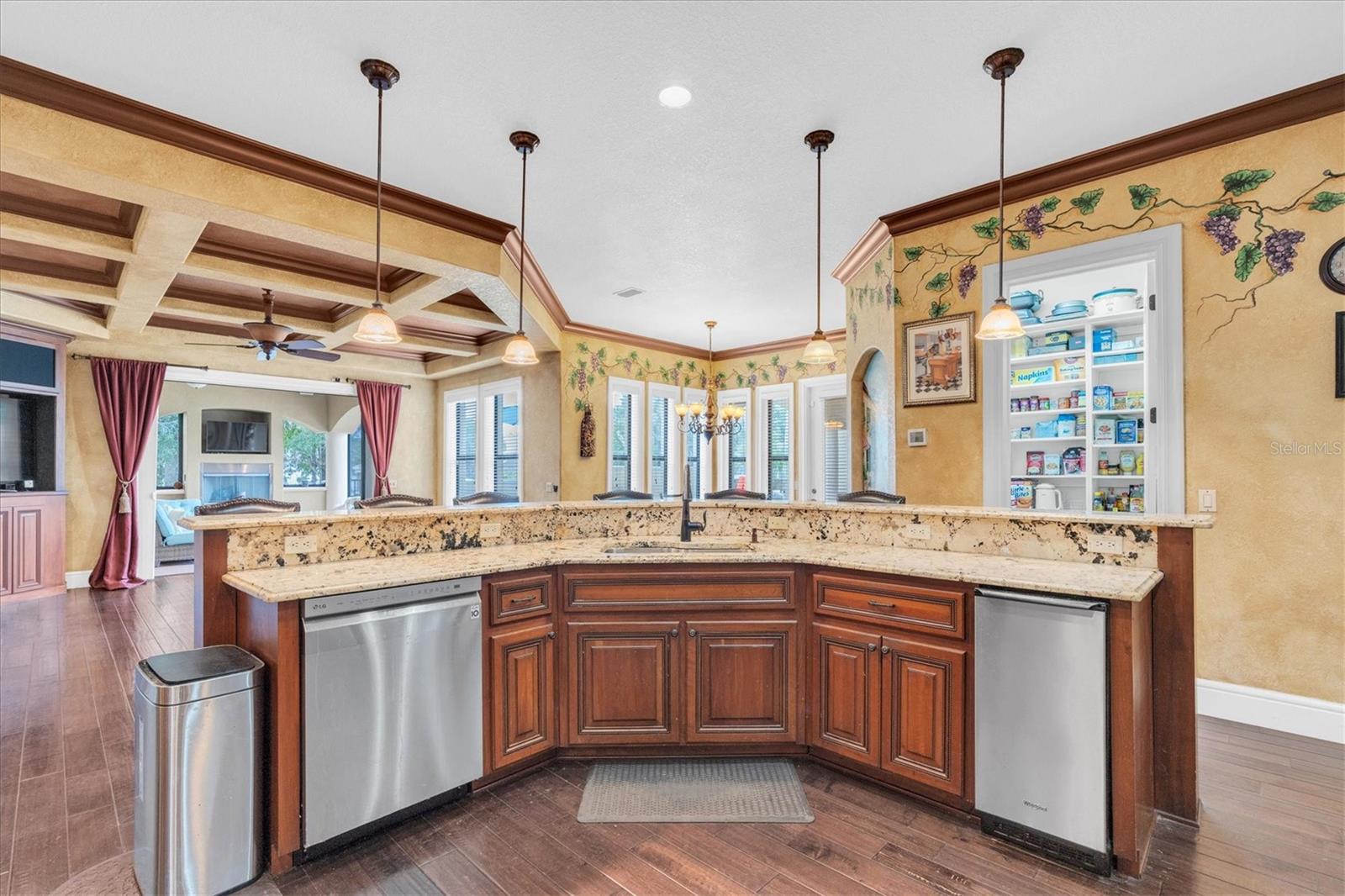 1067 ASHLAND AVE, TARPON SPRINGS, FL, 34689