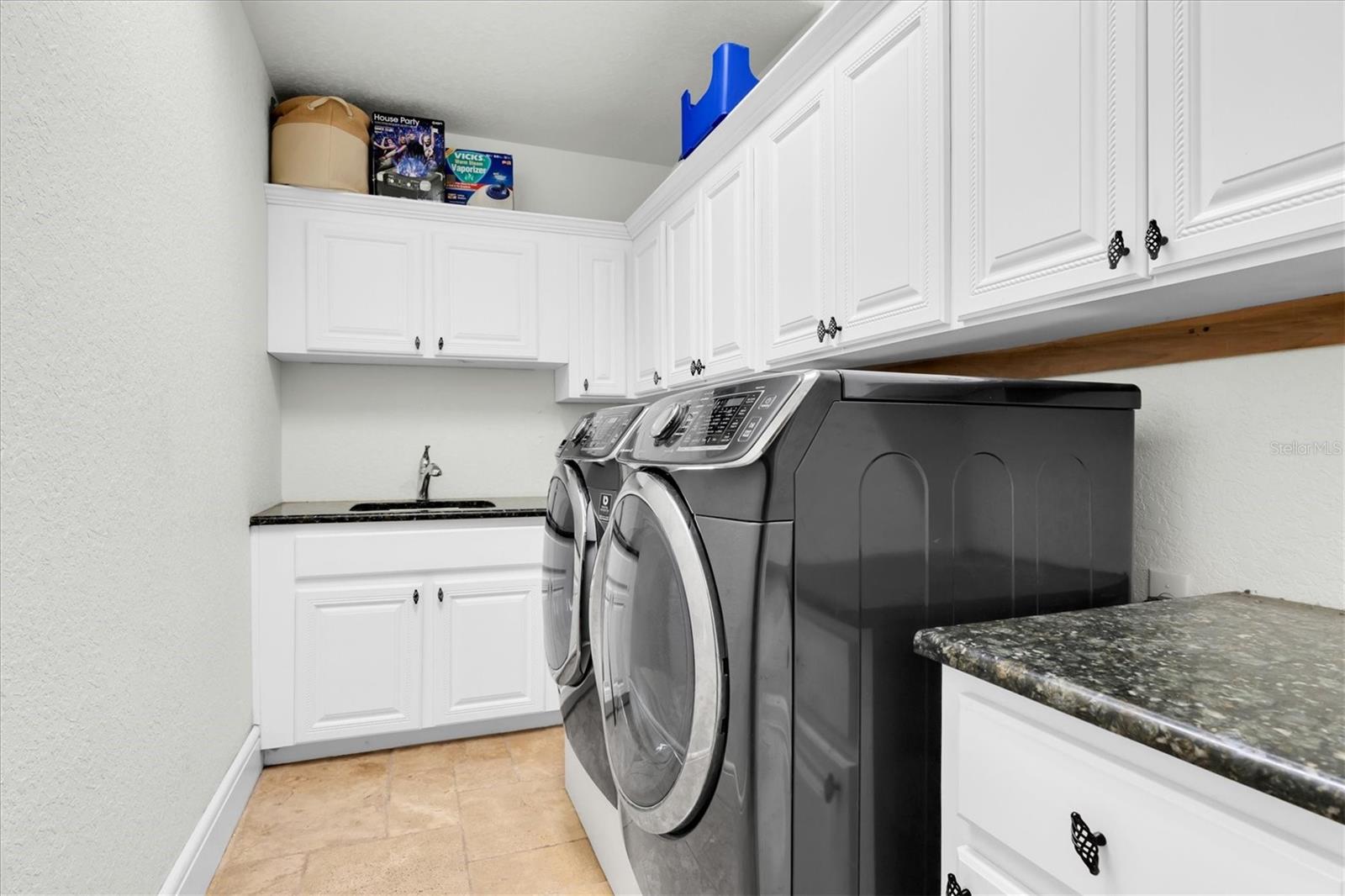 1067 ASHLAND AVE, TARPON SPRINGS, FL, 34689