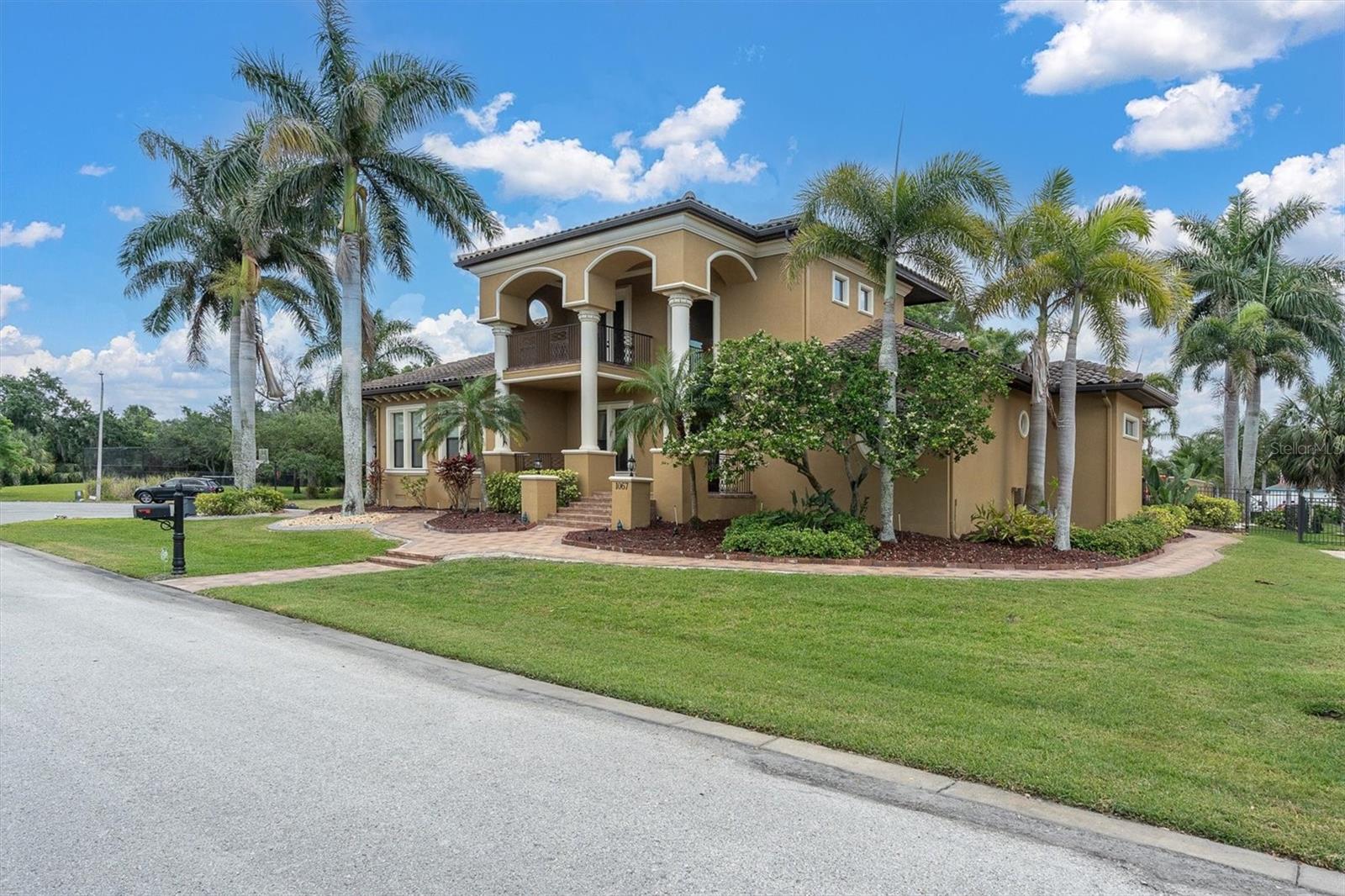 1067 ASHLAND AVE, TARPON SPRINGS, FL, 34689