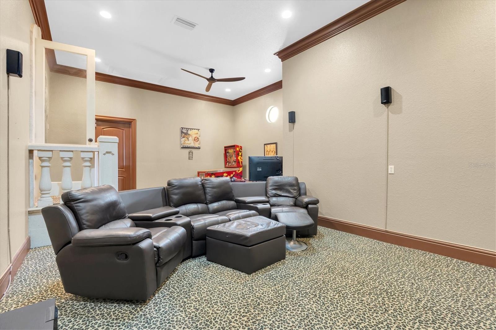 1067 ASHLAND AVE, TARPON SPRINGS, FL, 34689
