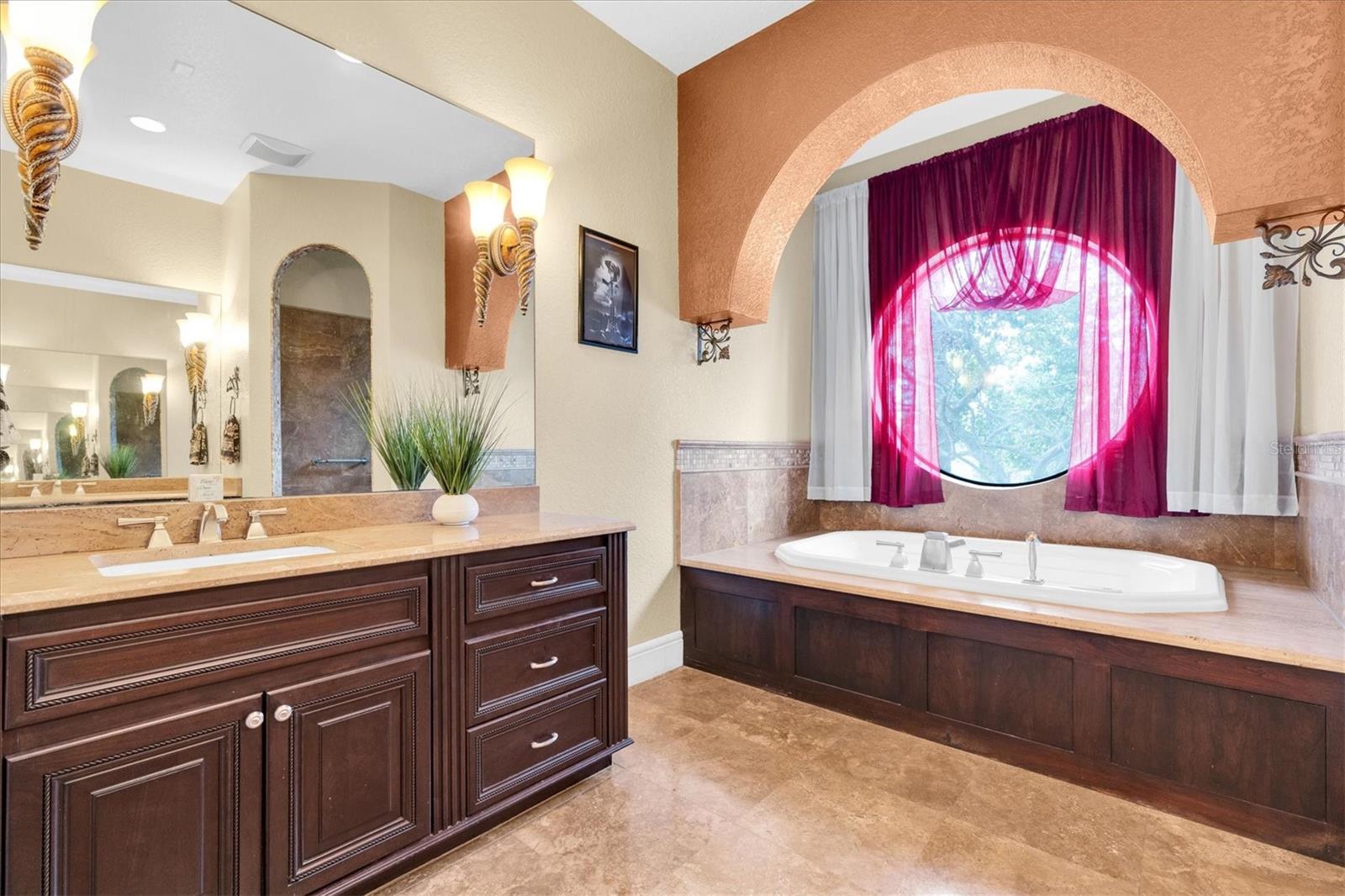 1067 ASHLAND AVE, TARPON SPRINGS, FL, 34689