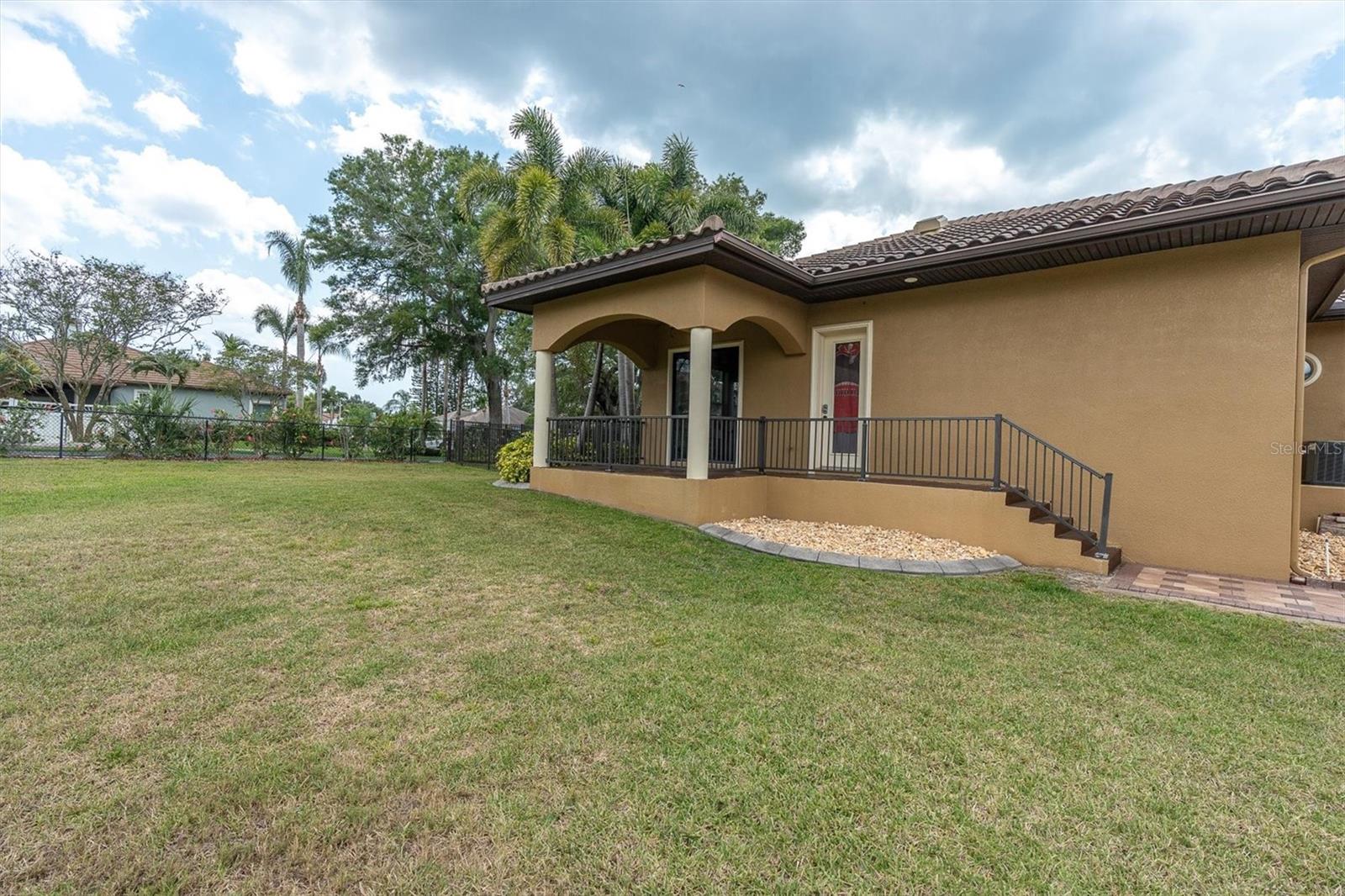 1067 ASHLAND AVE, TARPON SPRINGS, FL, 34689