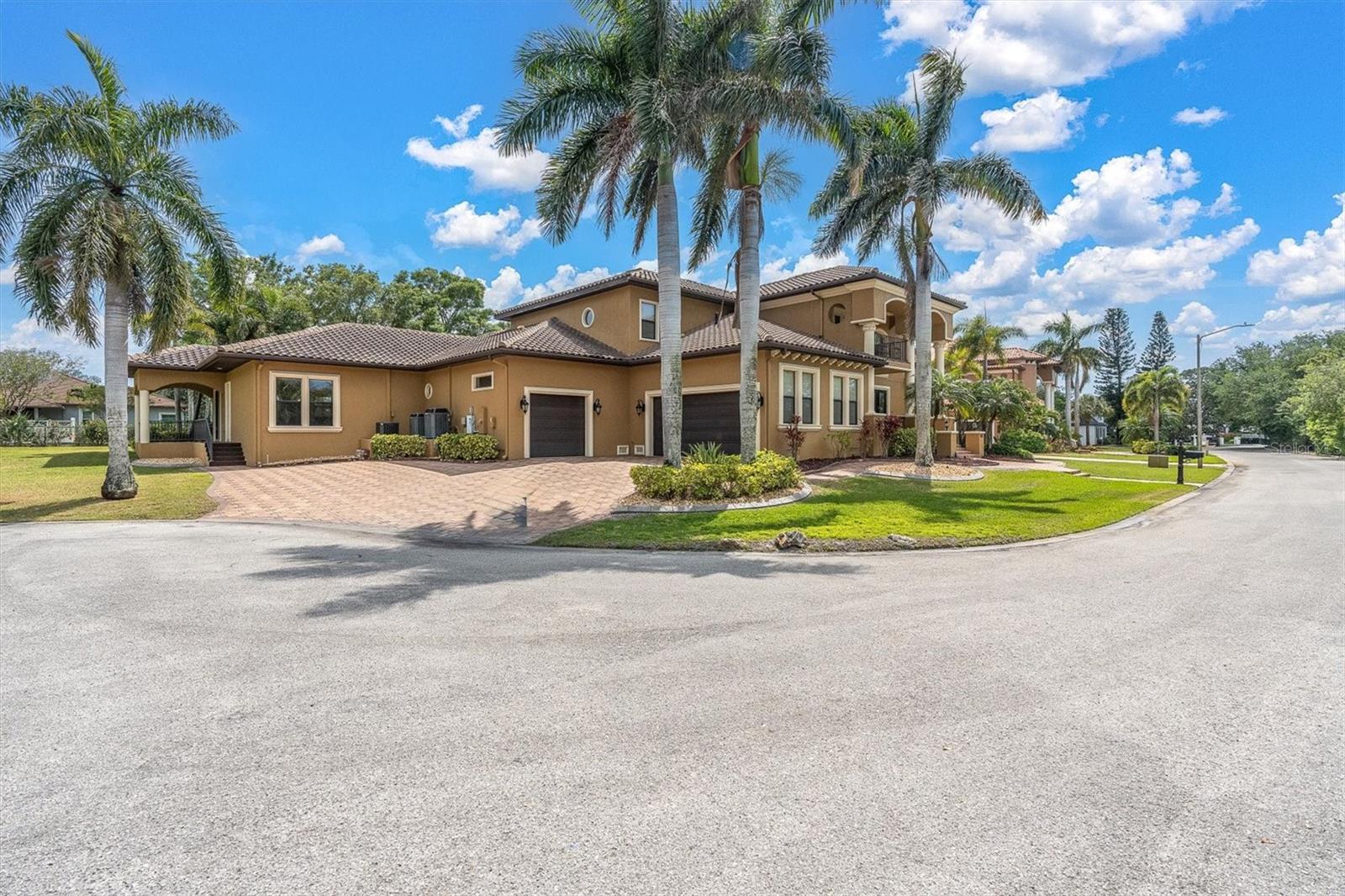 1067 ASHLAND AVE, TARPON SPRINGS, FL, 34689