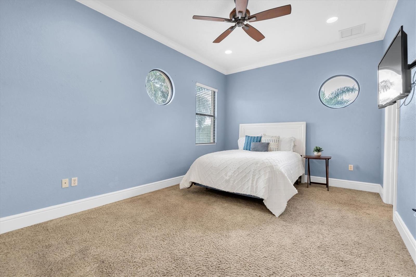 1067 ASHLAND AVE, TARPON SPRINGS, FL, 34689
