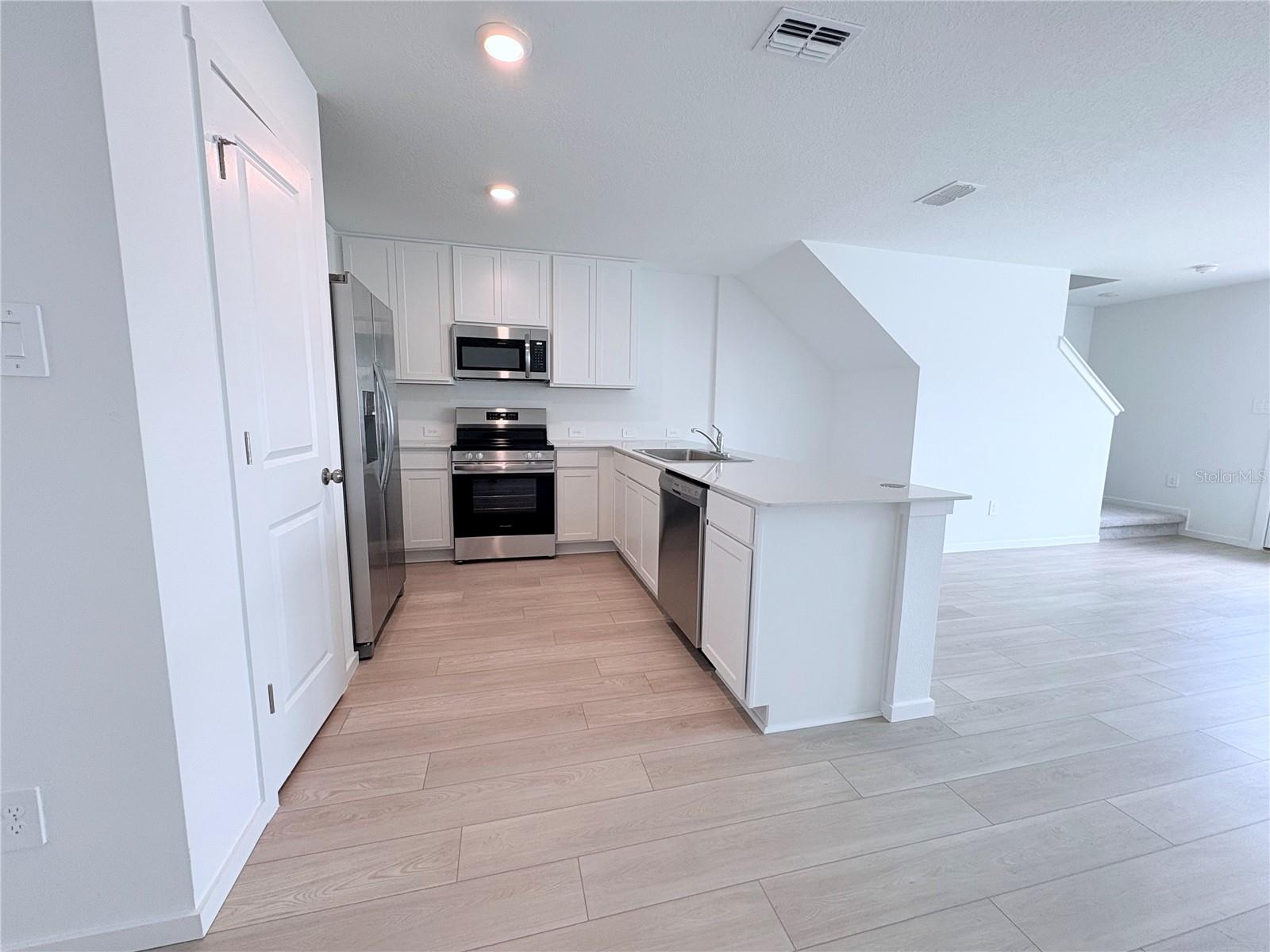 866 LYNX ST, DAVENPORT, FL, 33837