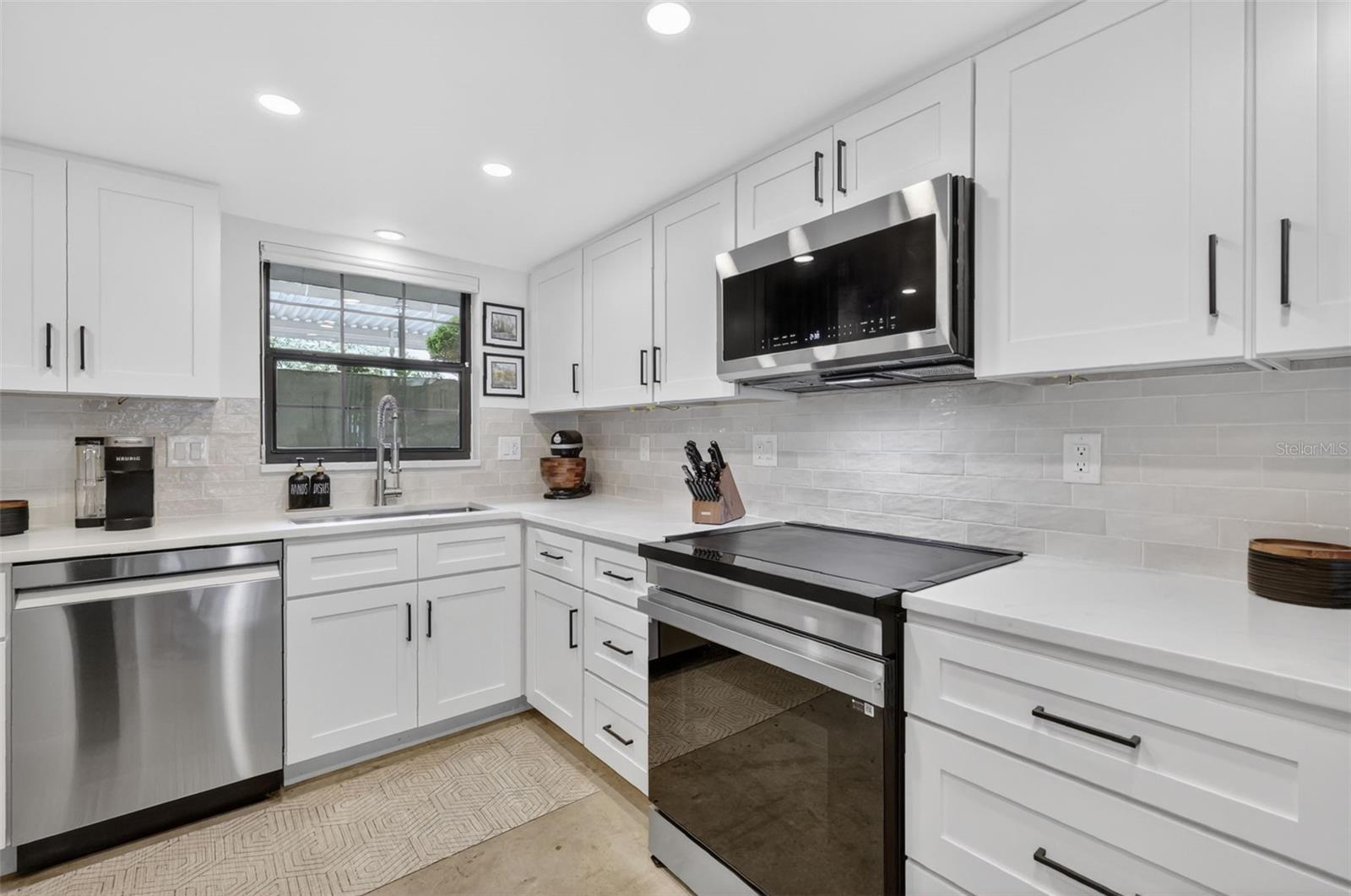 101 N GRANDVIEW ST #1, MOUNT DORA, FL, 32757