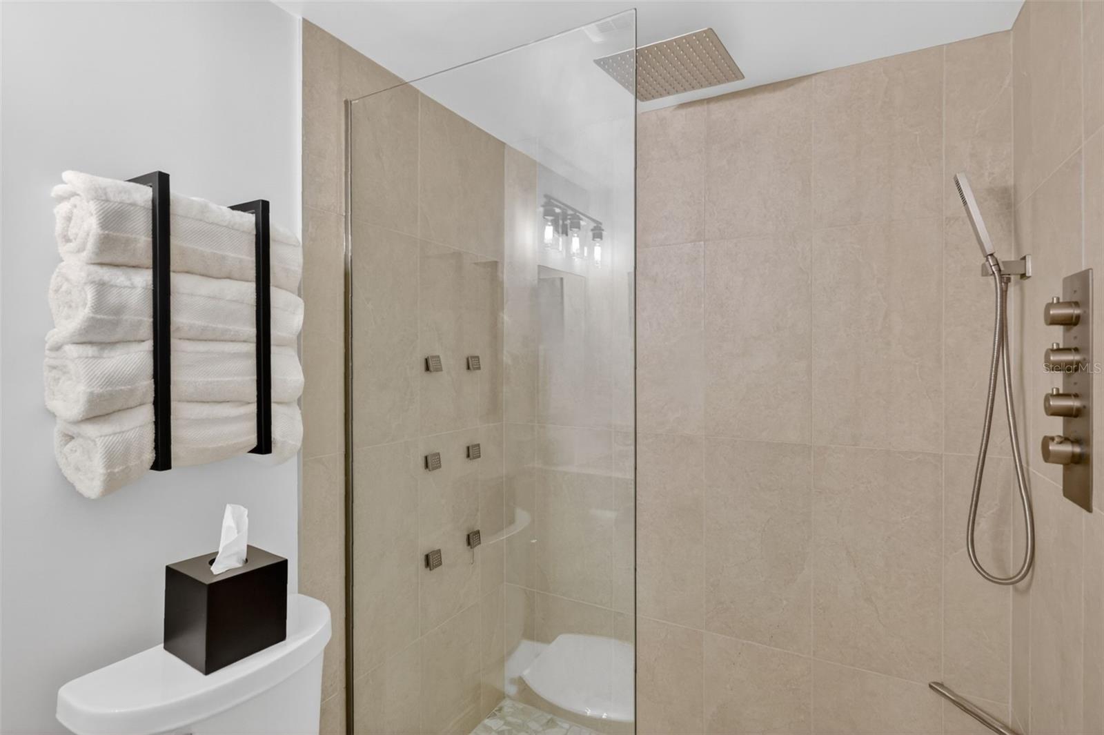 101 N GRANDVIEW ST #1, MOUNT DORA, FL, 32757