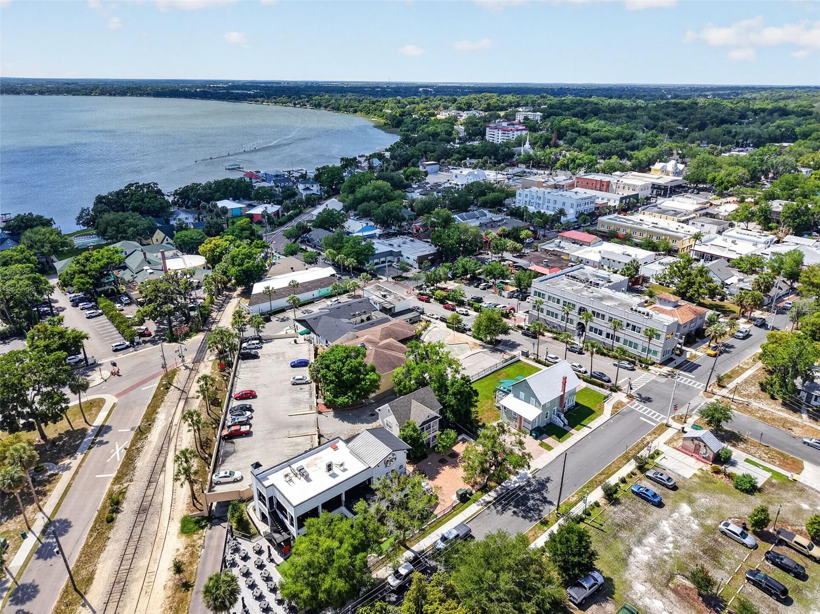101 N GRANDVIEW ST #1, MOUNT DORA, FL, 32757