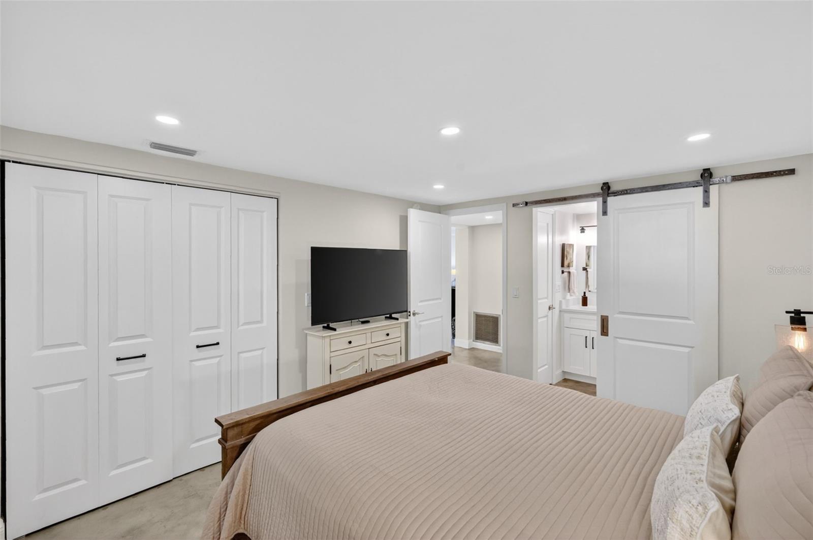 101 N GRANDVIEW ST #1, MOUNT DORA, FL, 32757