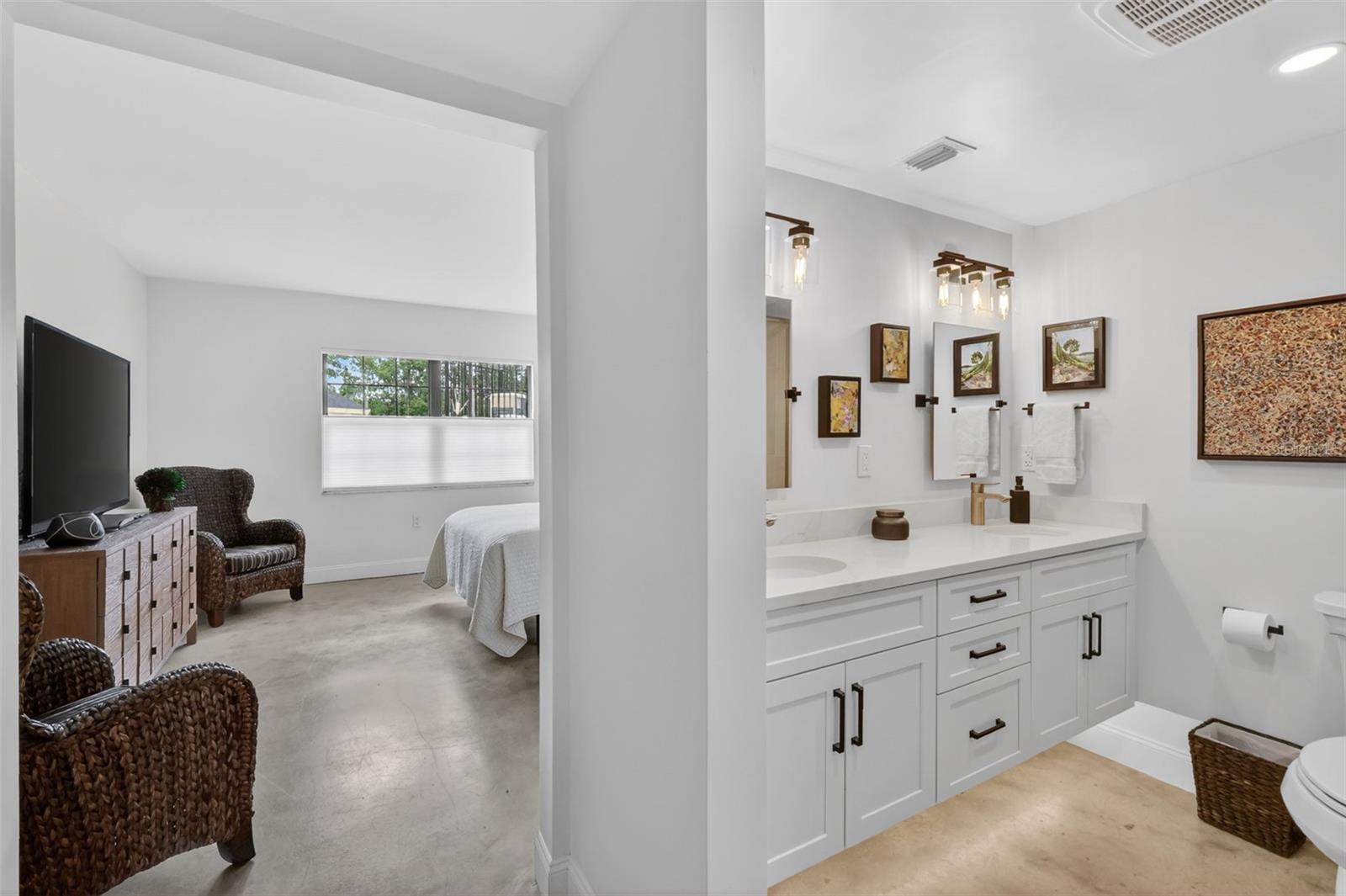 101 N GRANDVIEW ST #1, MOUNT DORA, FL, 32757
